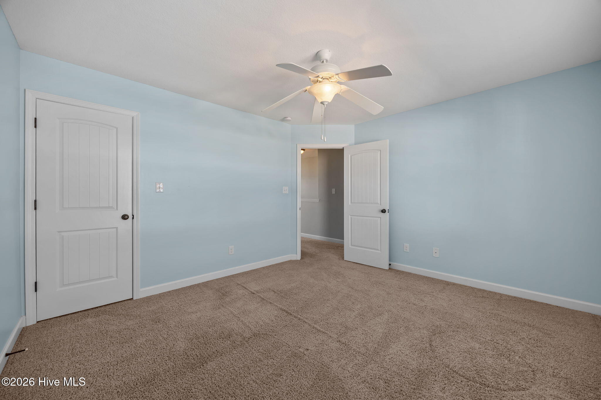 100560310 | Photo 32