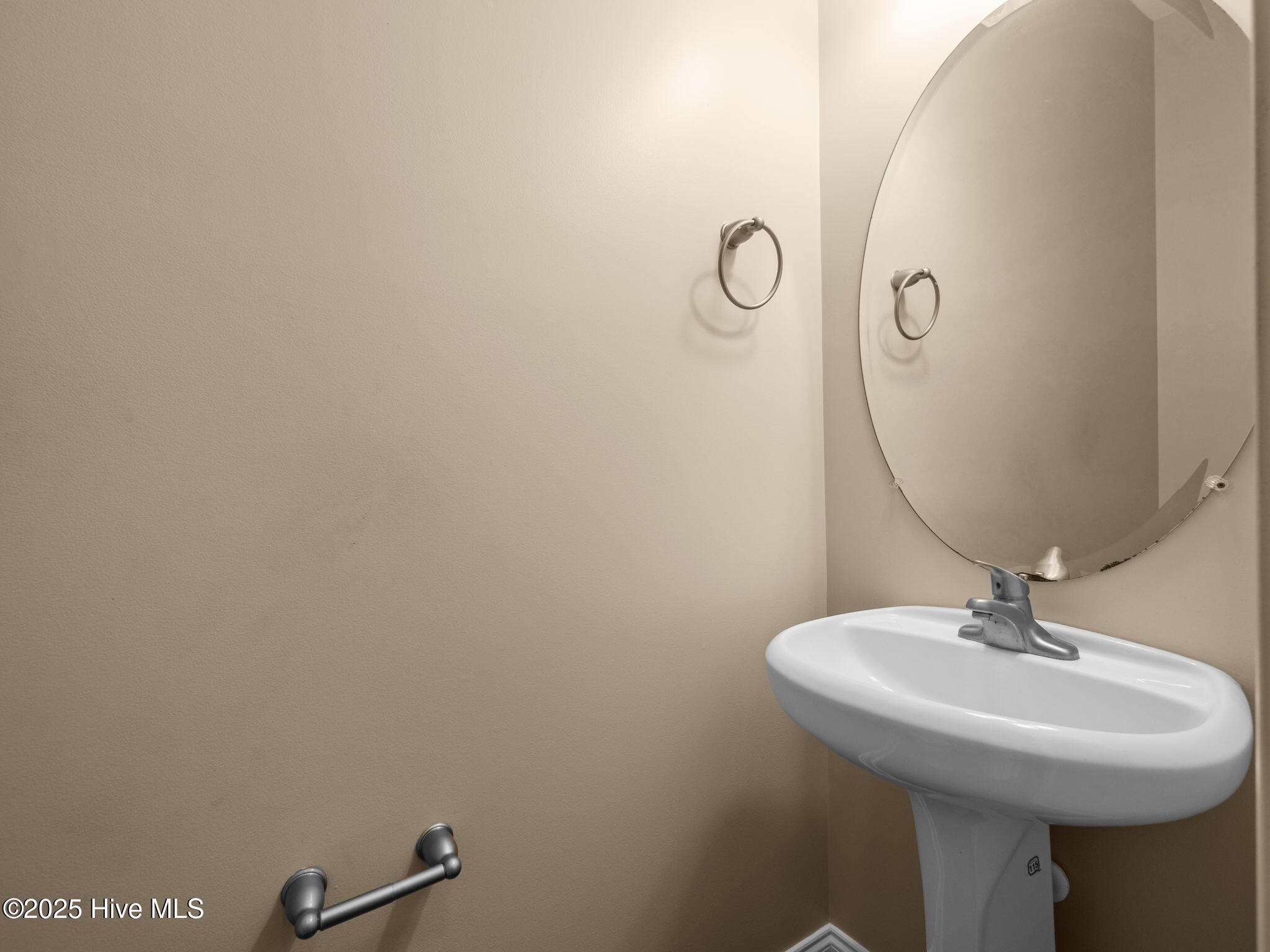 100556679 | Photo 25