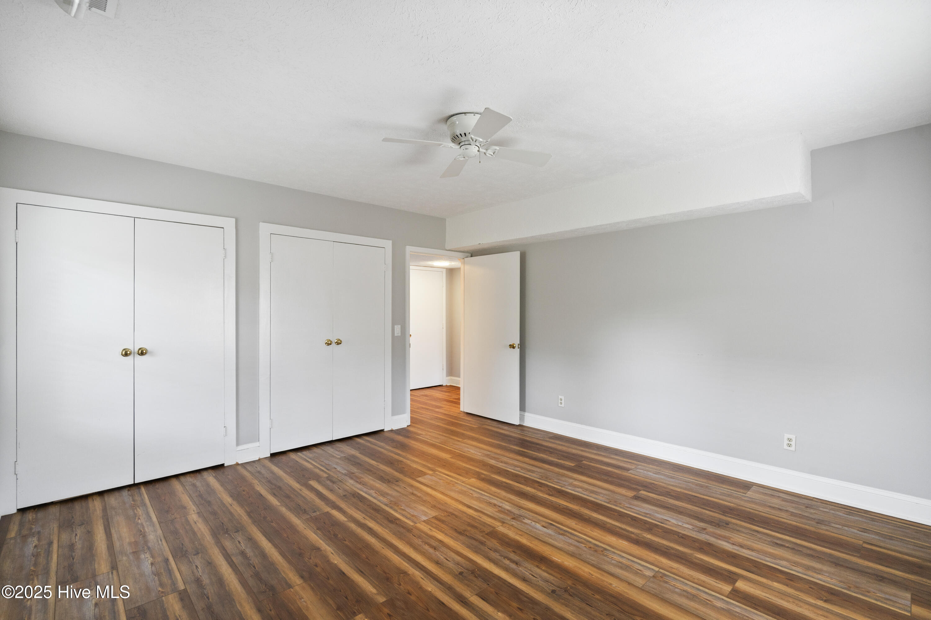 100540990 | Photo 43