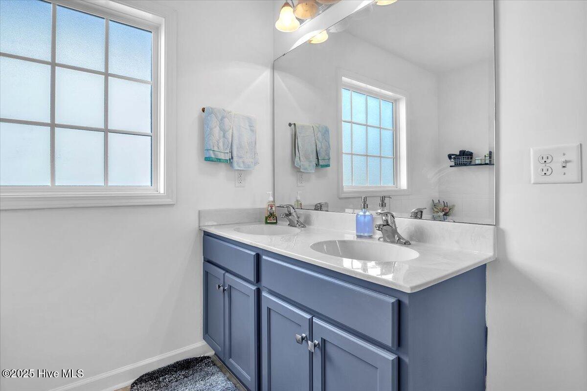 100543424 | Photo 15