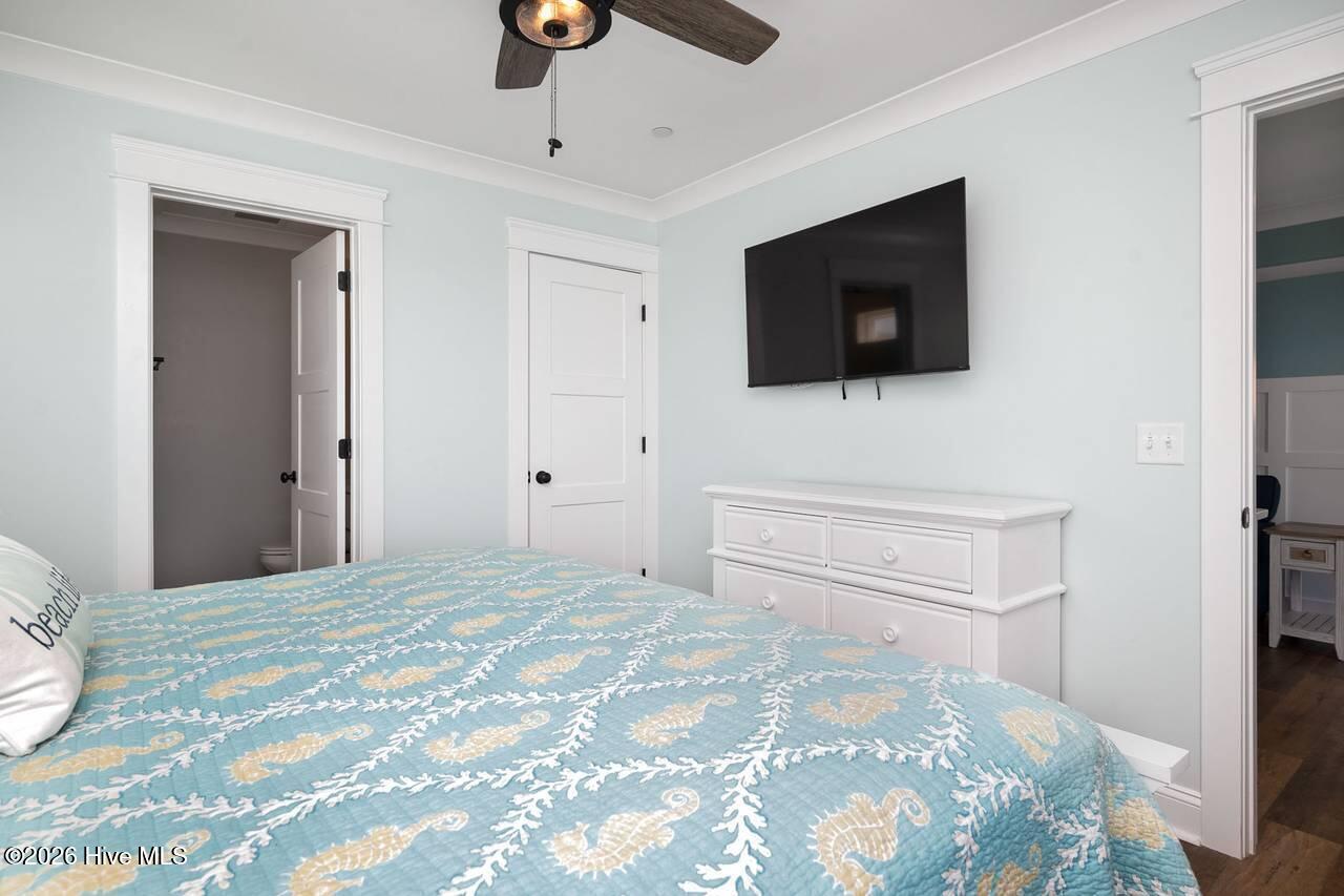 100560212 | Photo 111