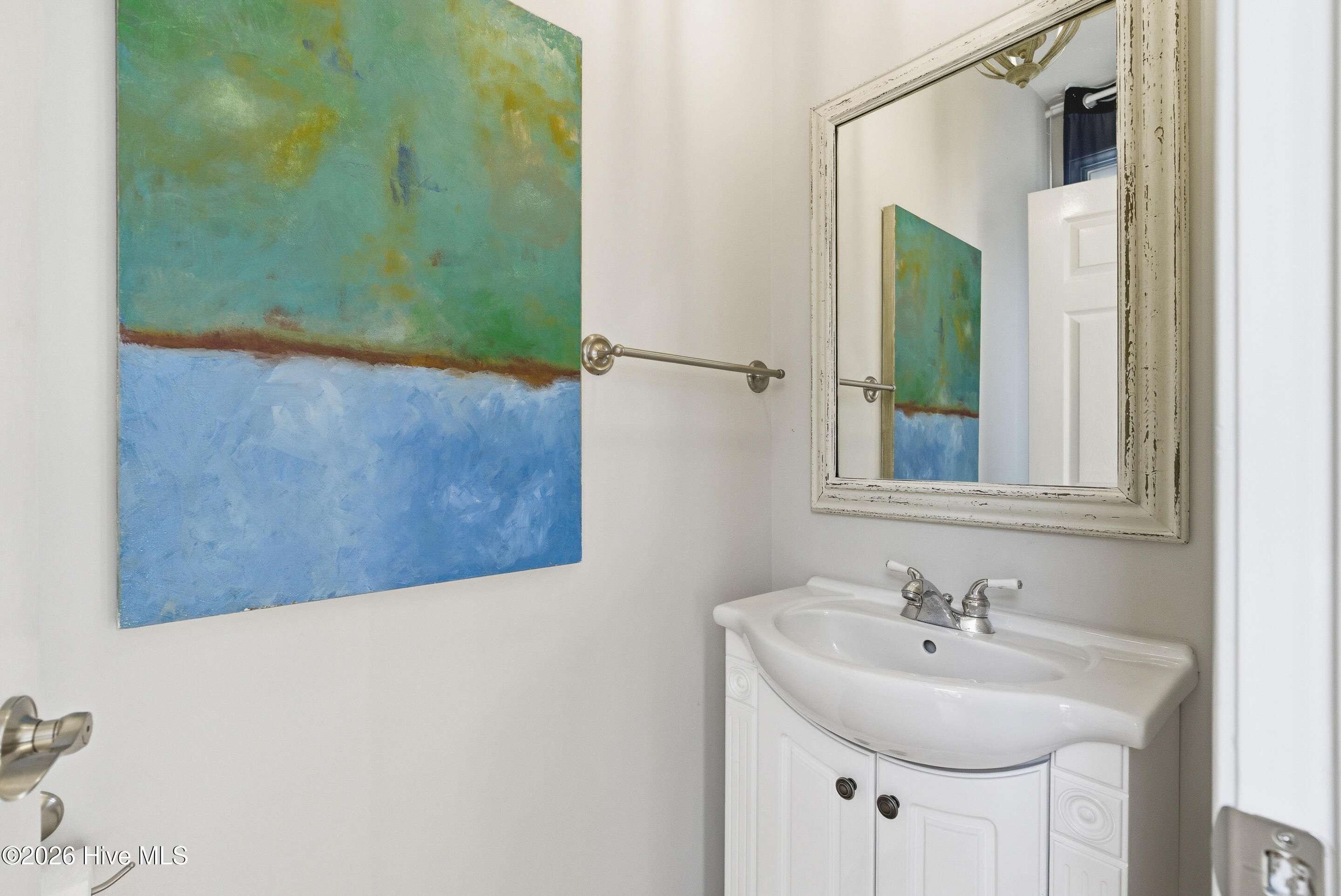 100561643 | Photo 24