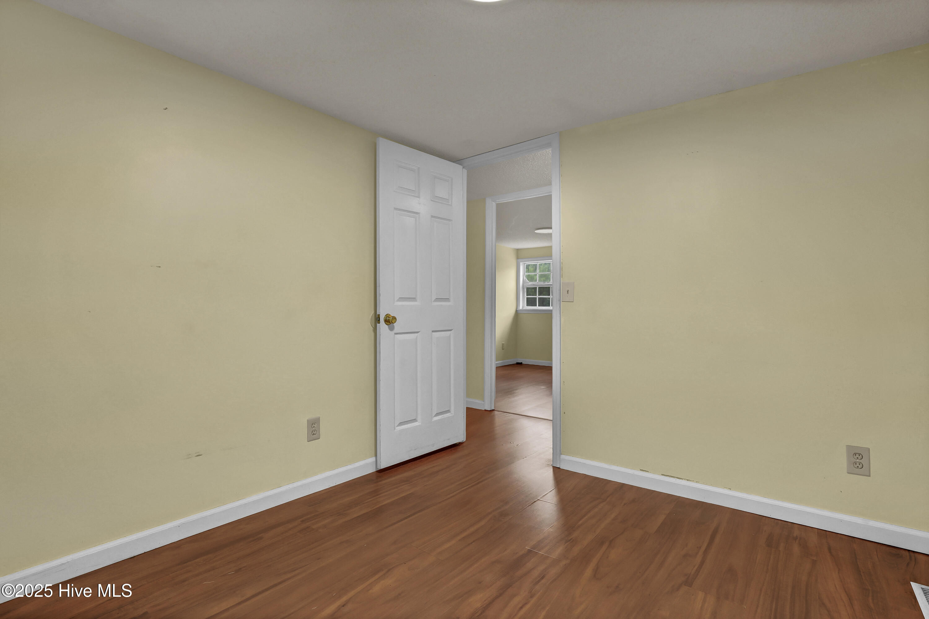 100531517 | Photo 22