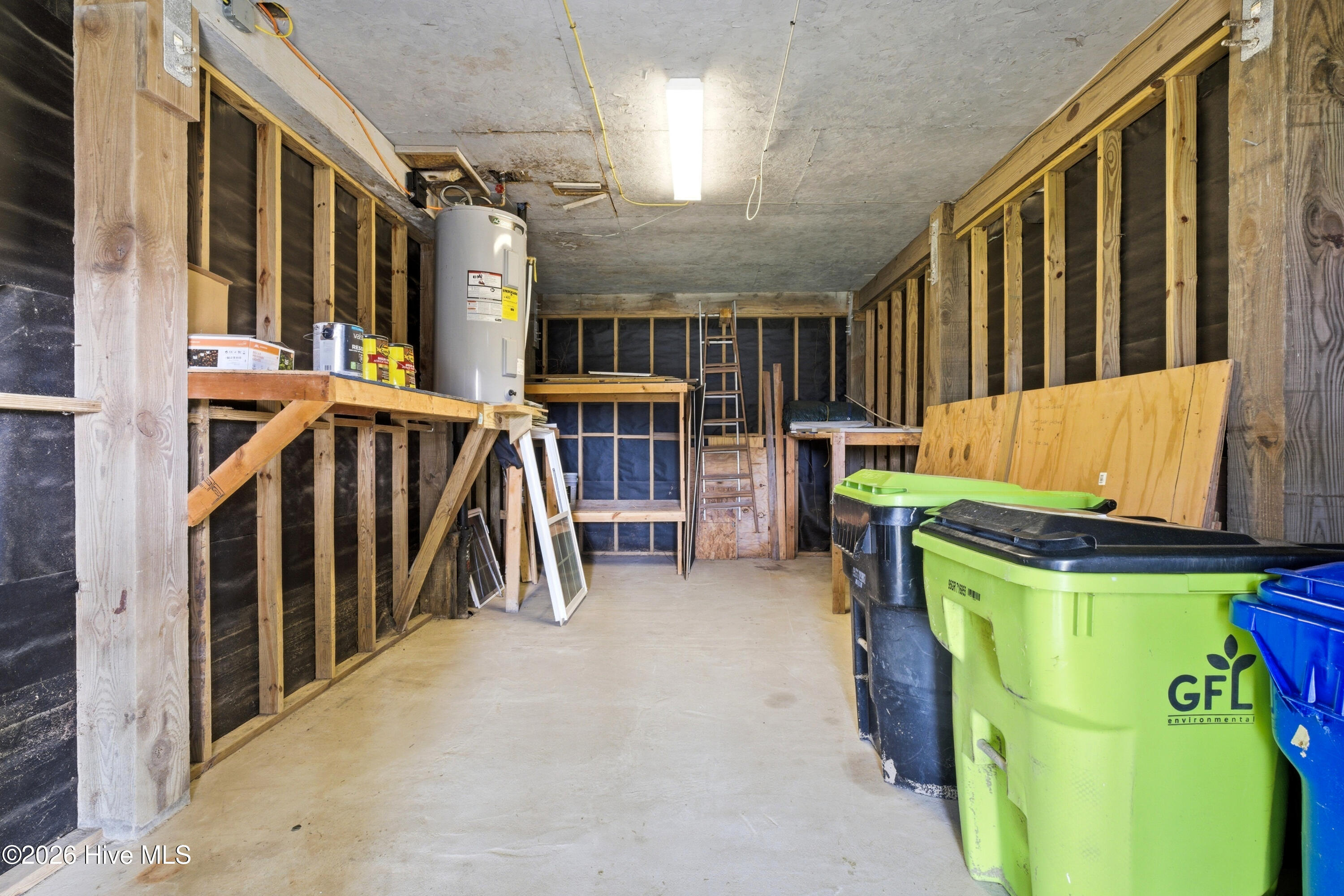 100557870 | Photo 41