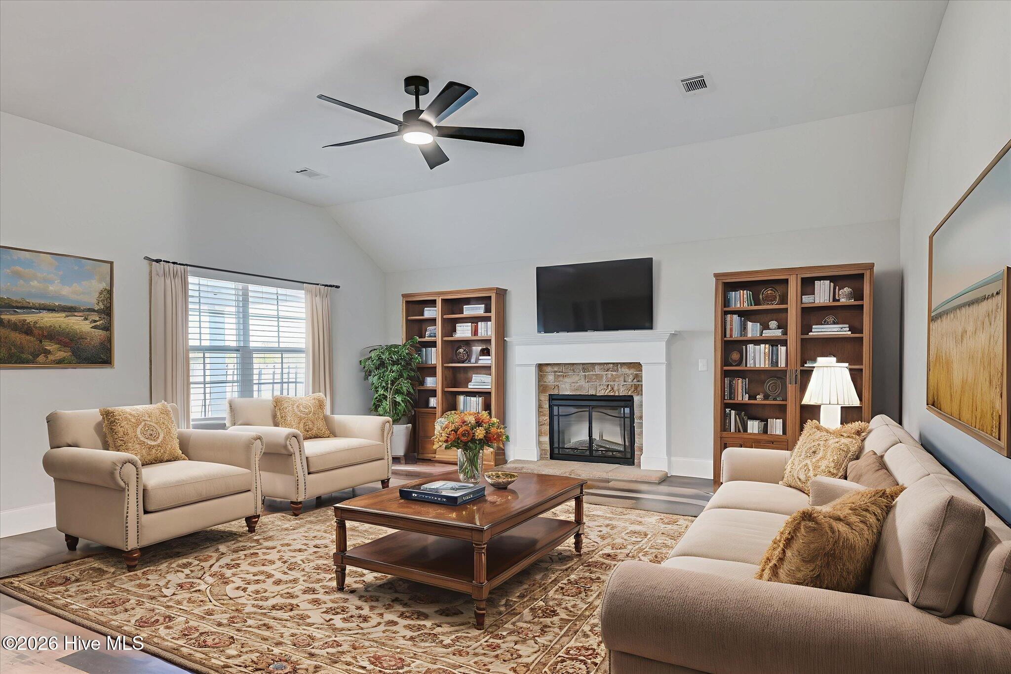 13-Living - Living Room - Standard - 1