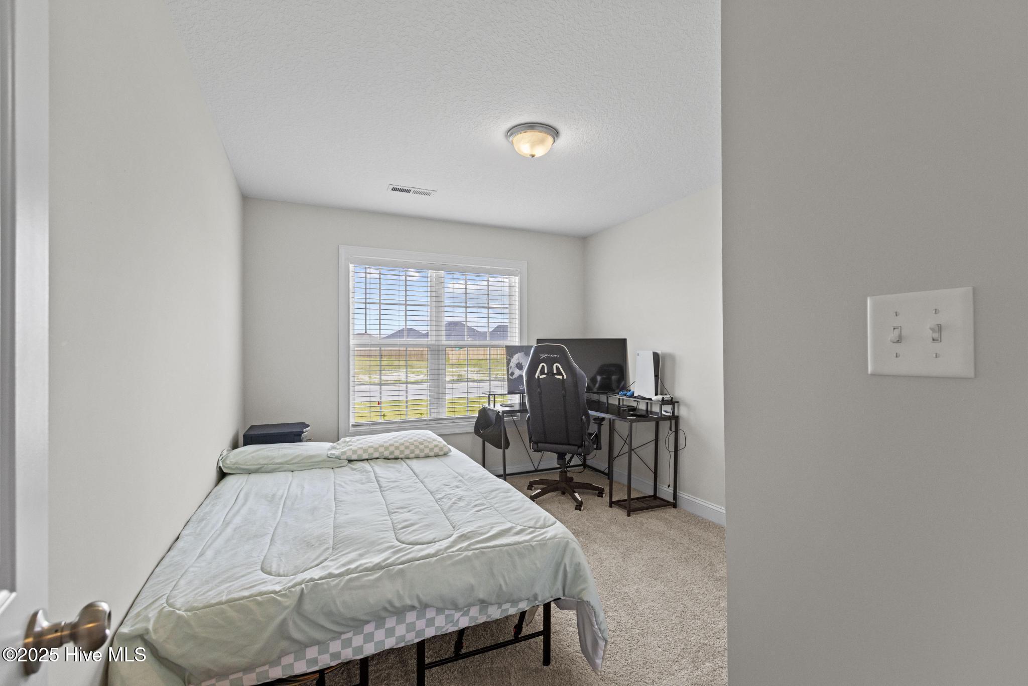 100527988 | Photo 19