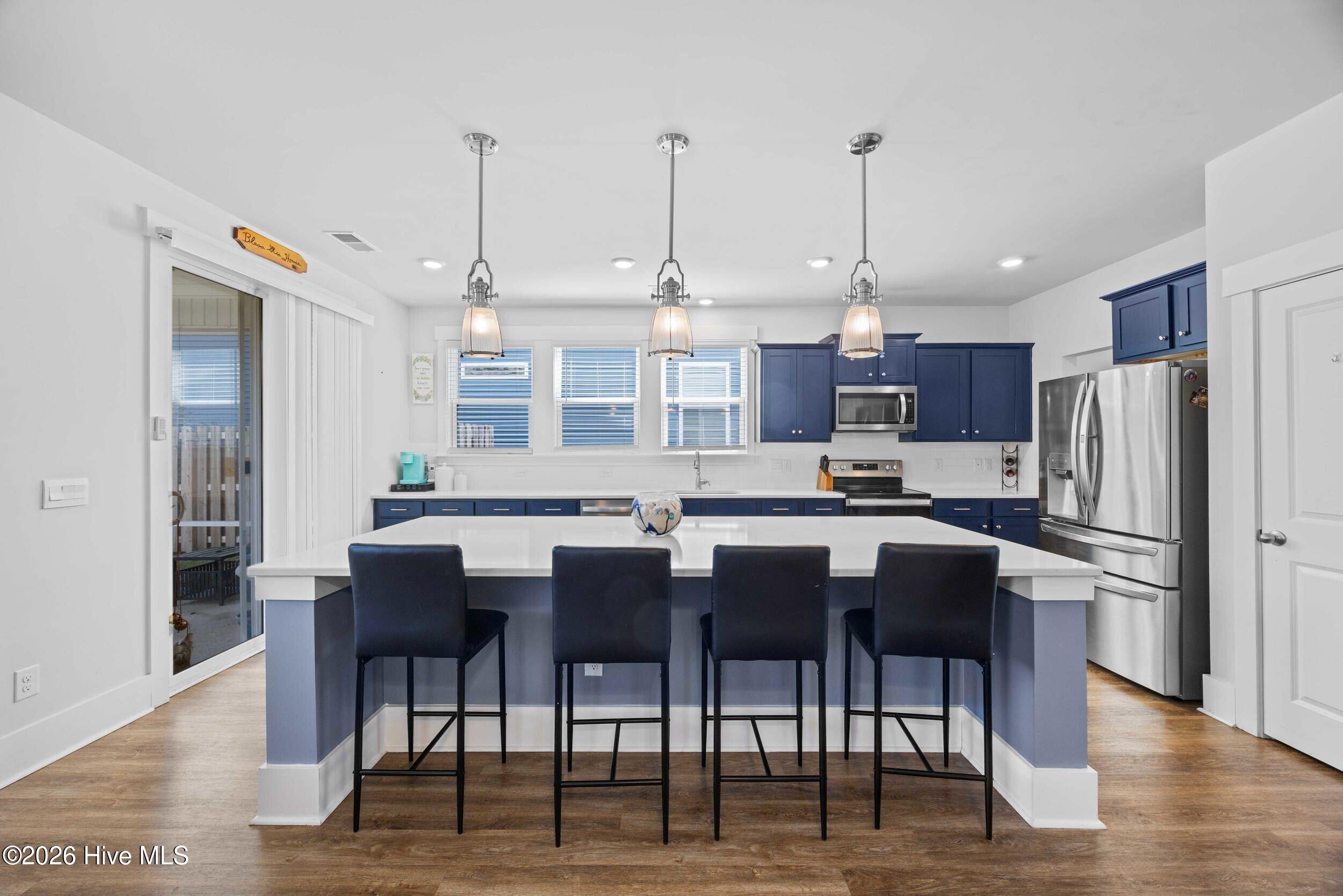 100561686 | Photo 14