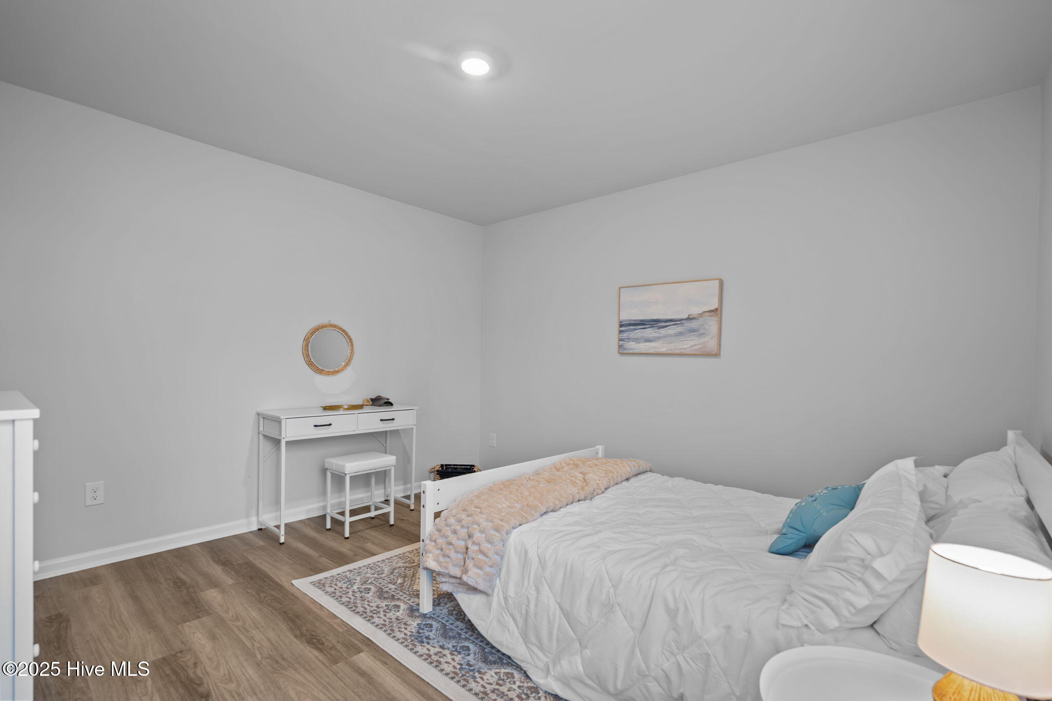 100532150 | Photo 11