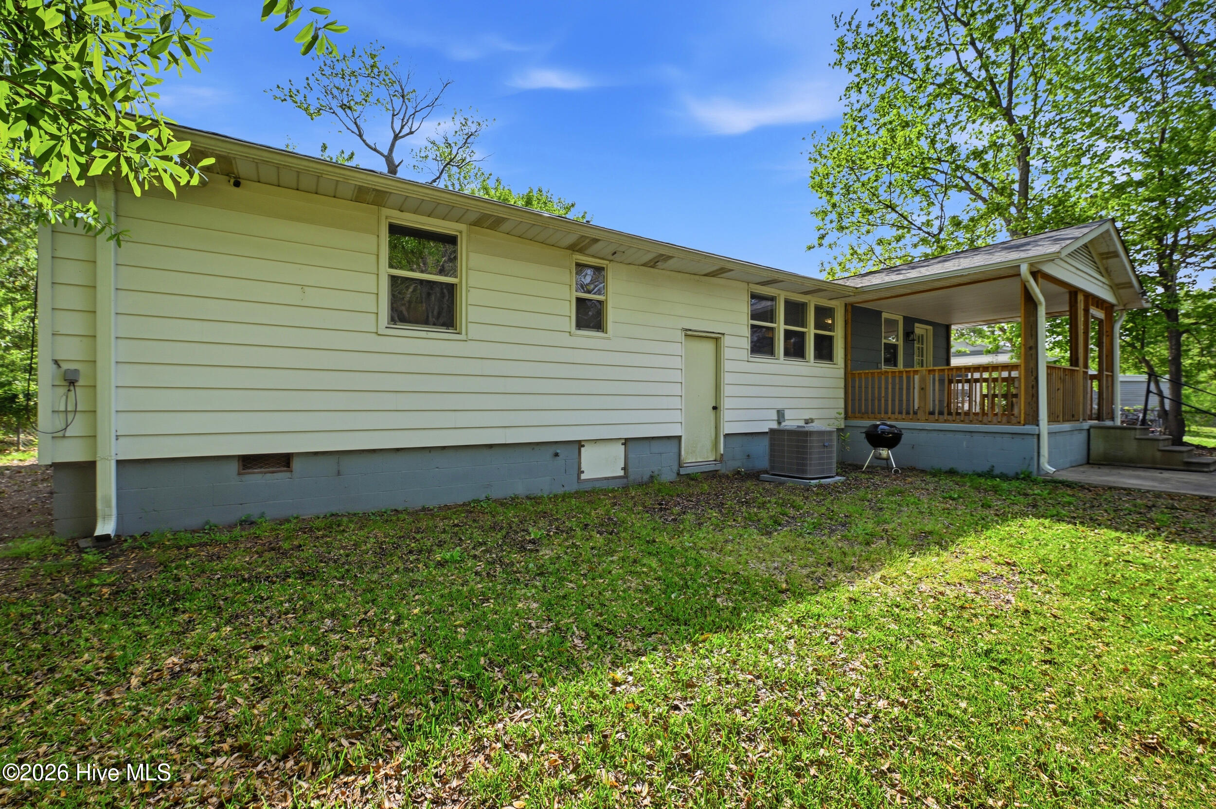 100566125 | Photo 40