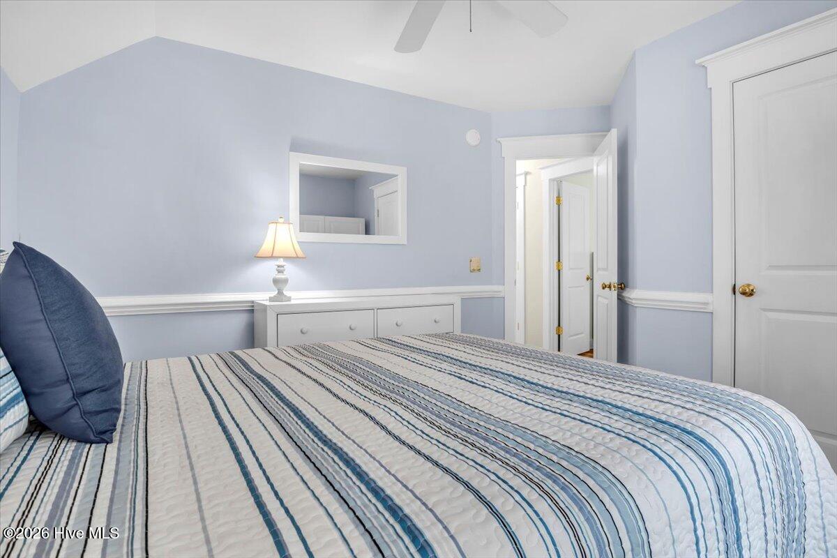 100556274 | Photo 36