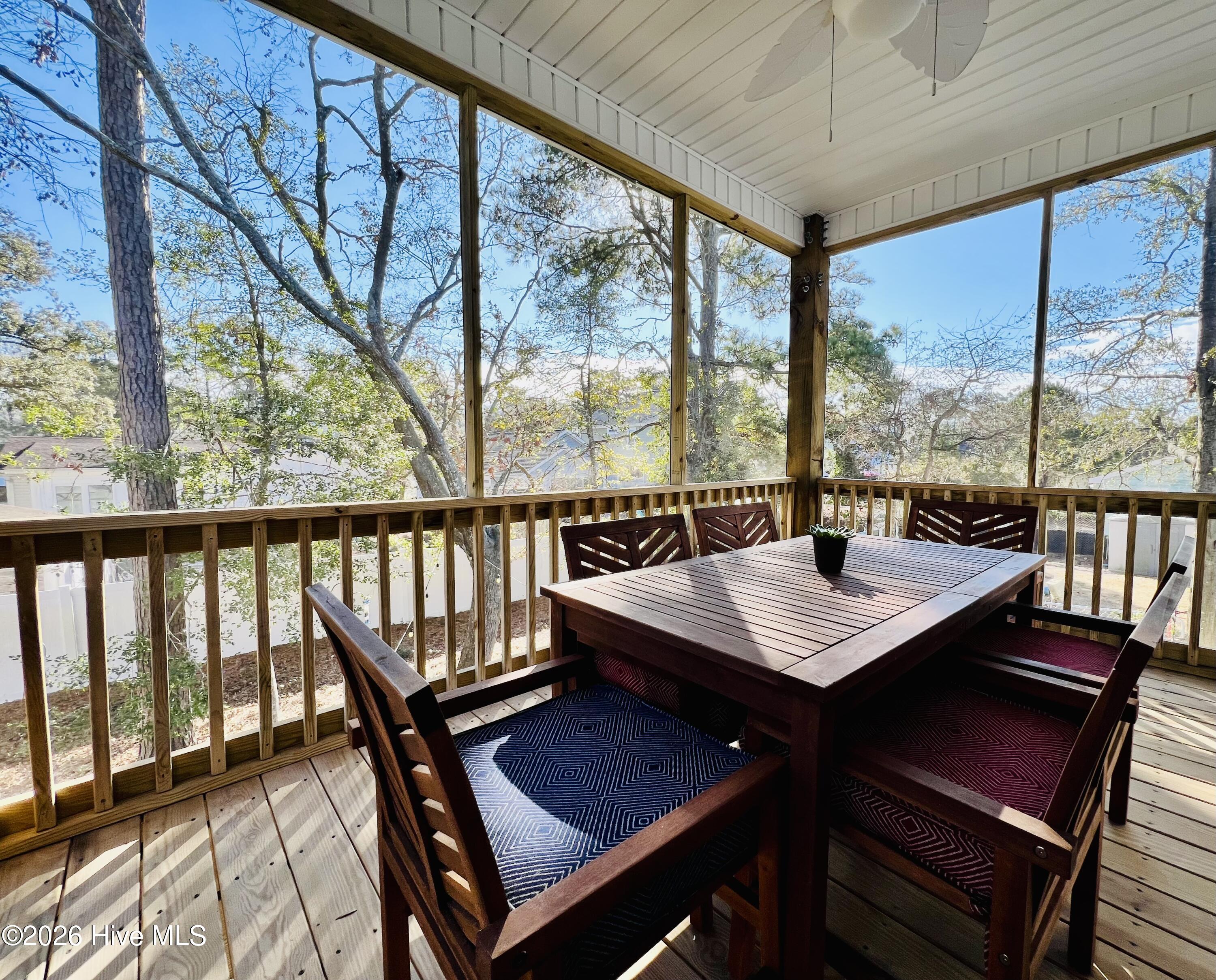 100551731 | Photo 26