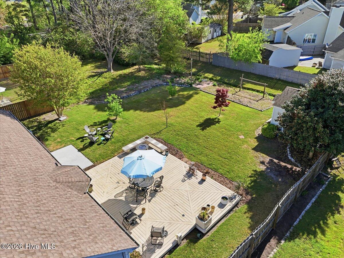 100565579 | Photo 71