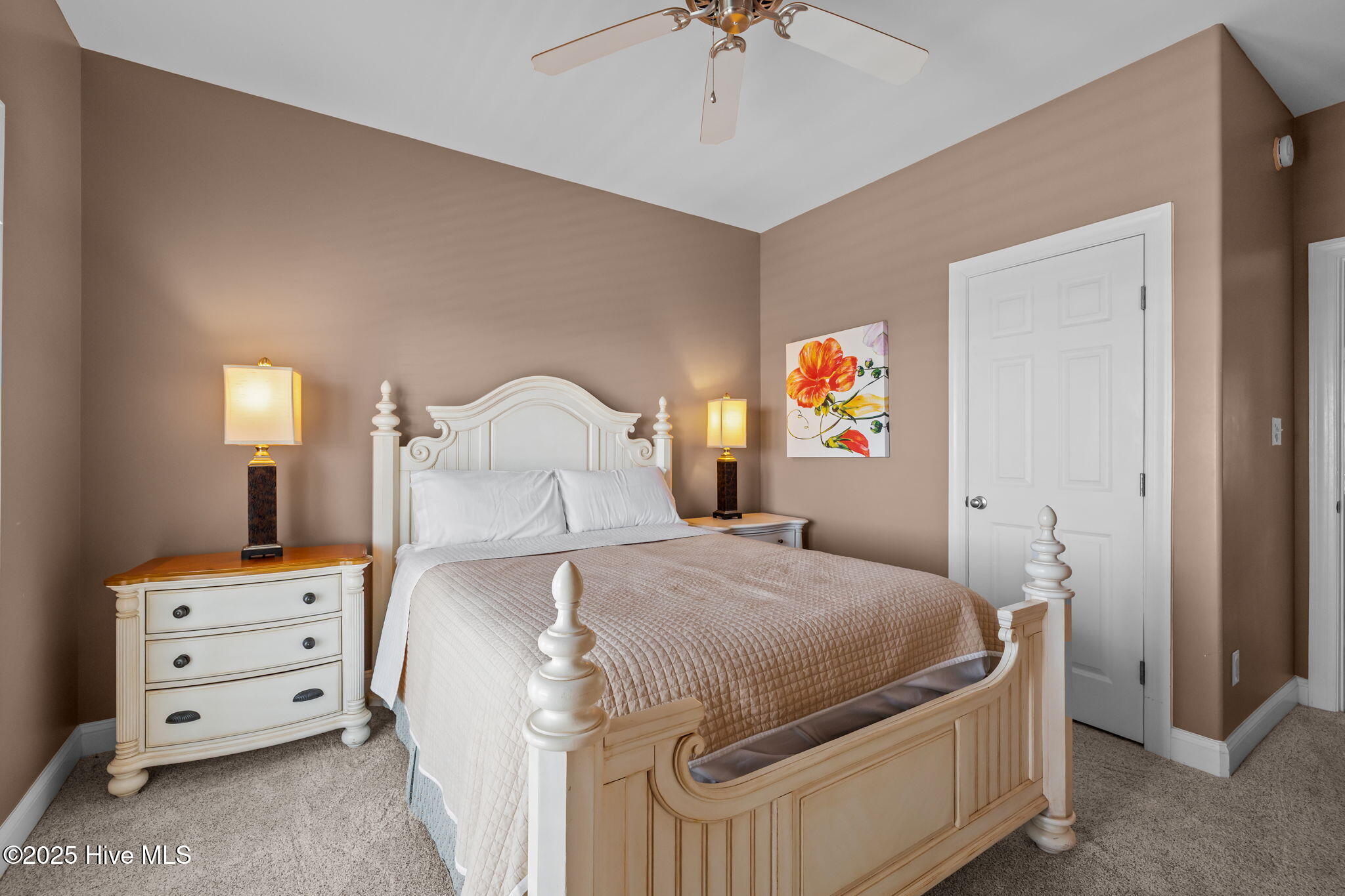 100531383 | Photo 37