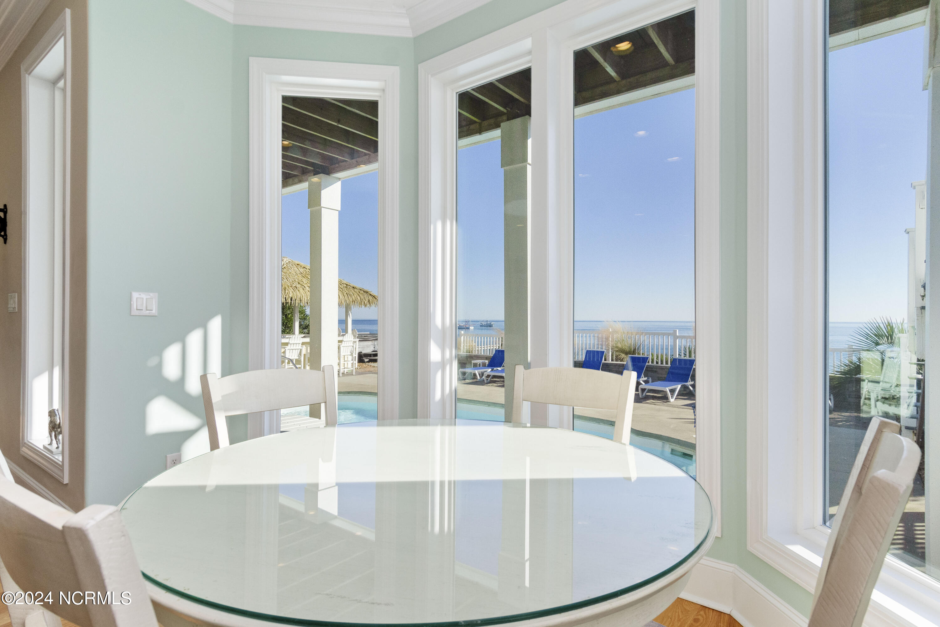 100429078 | Photo 16