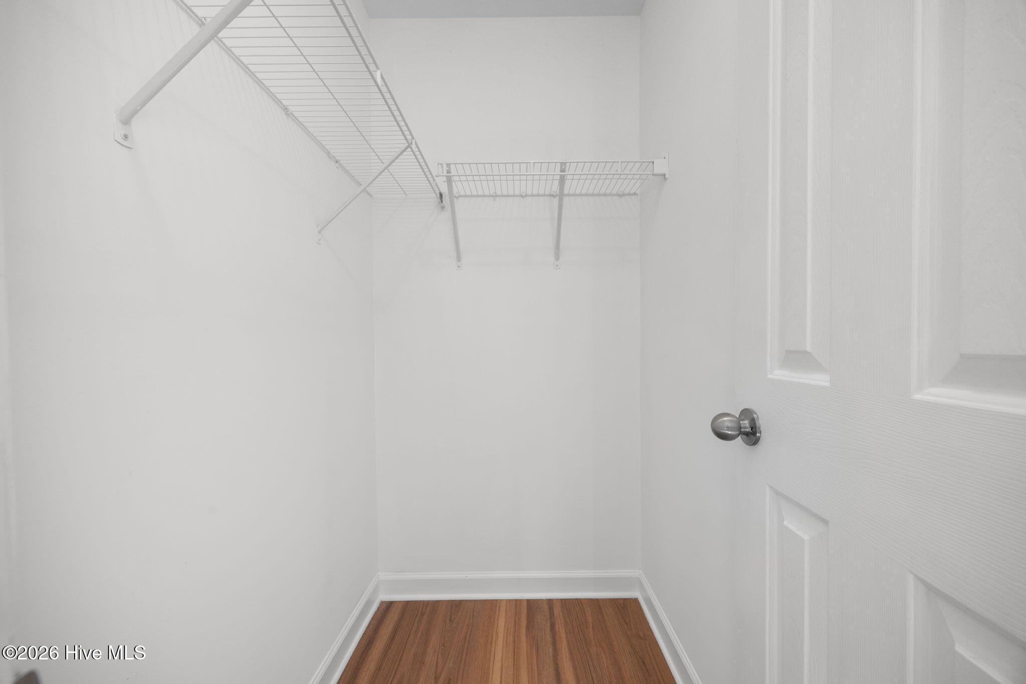 100549583 | Photo 11