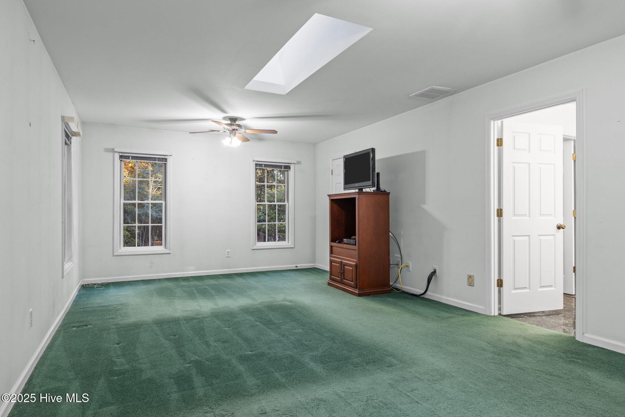 100540758 | Photo 34