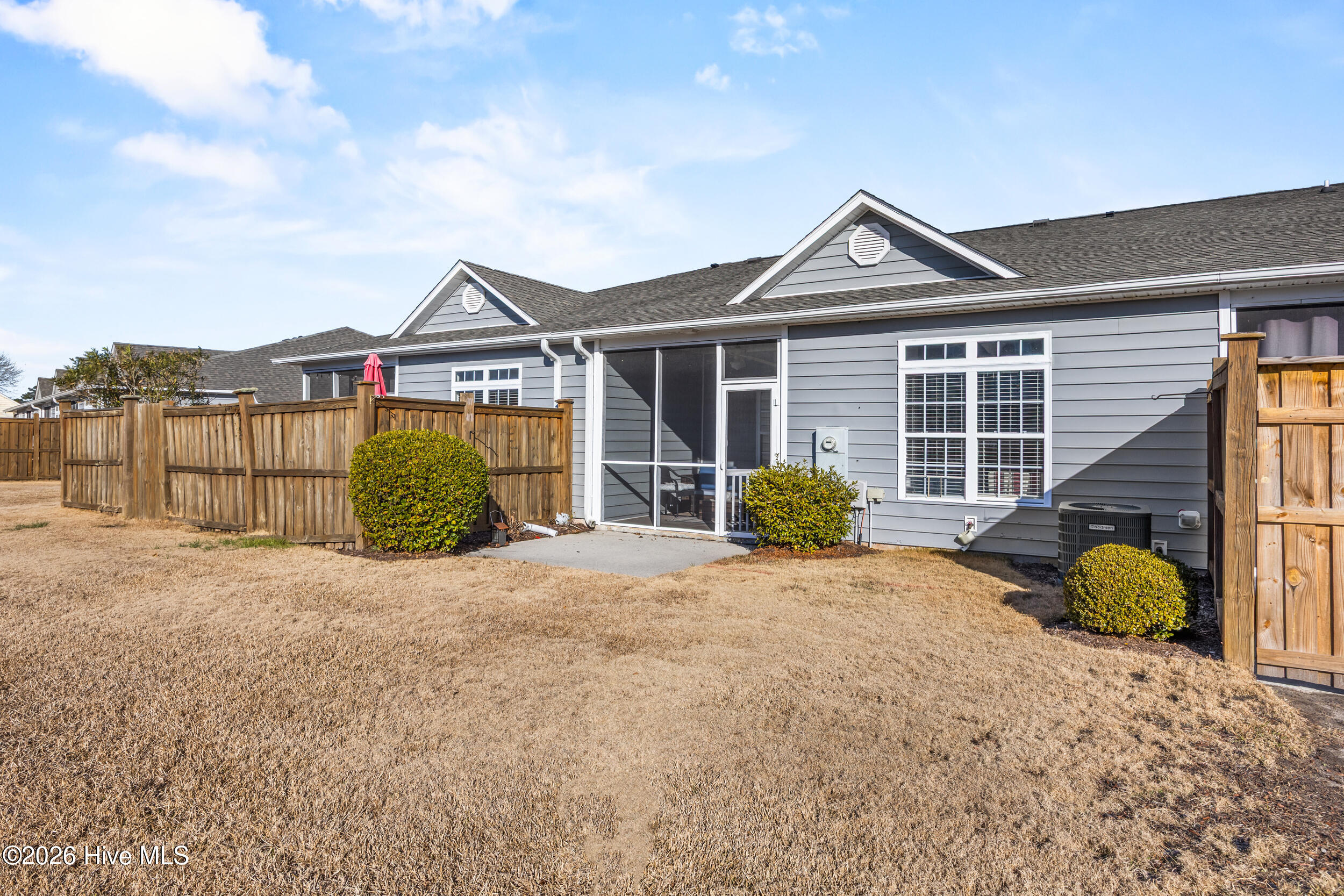 100559872 | Photo 30