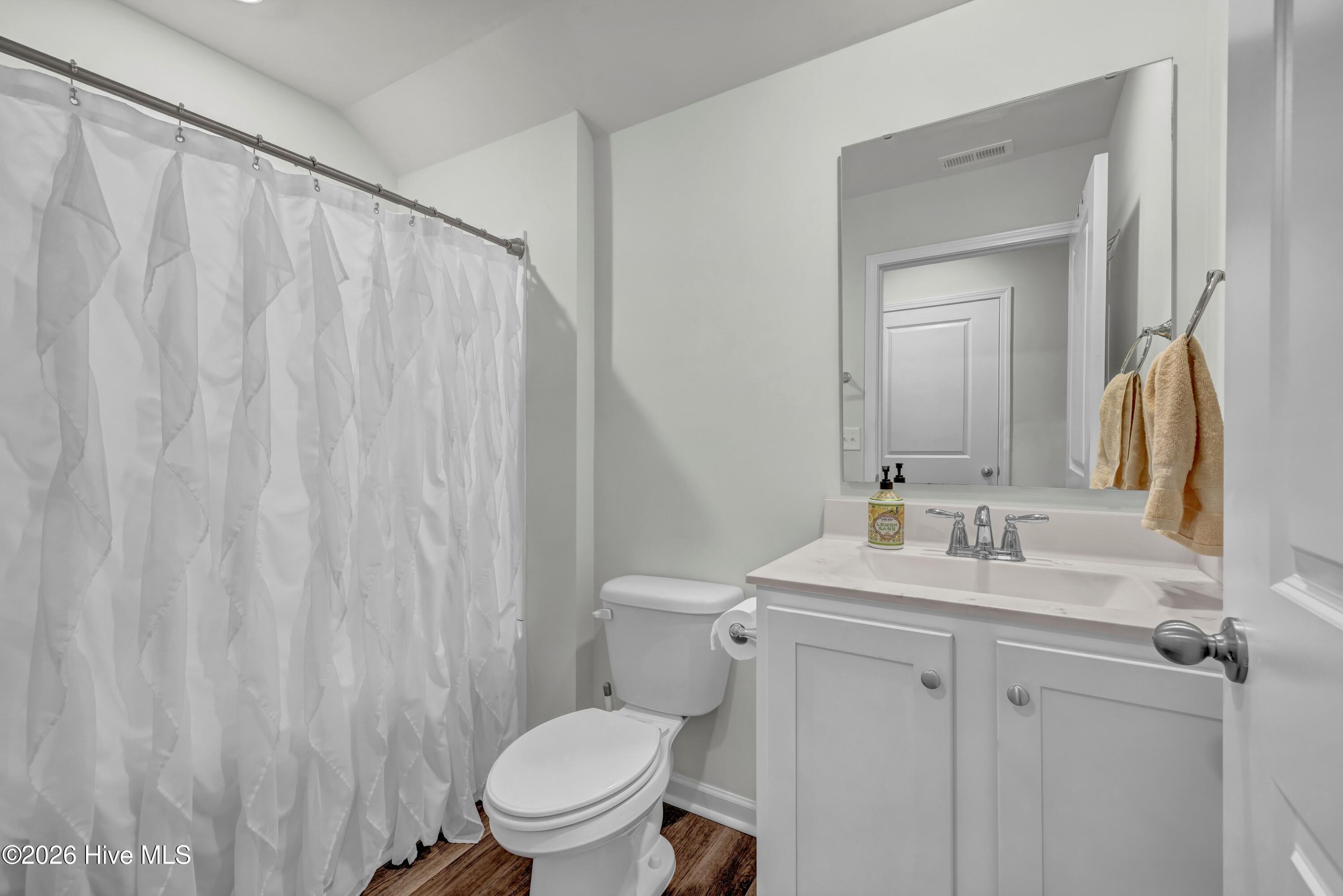 100558362 | Photo 26