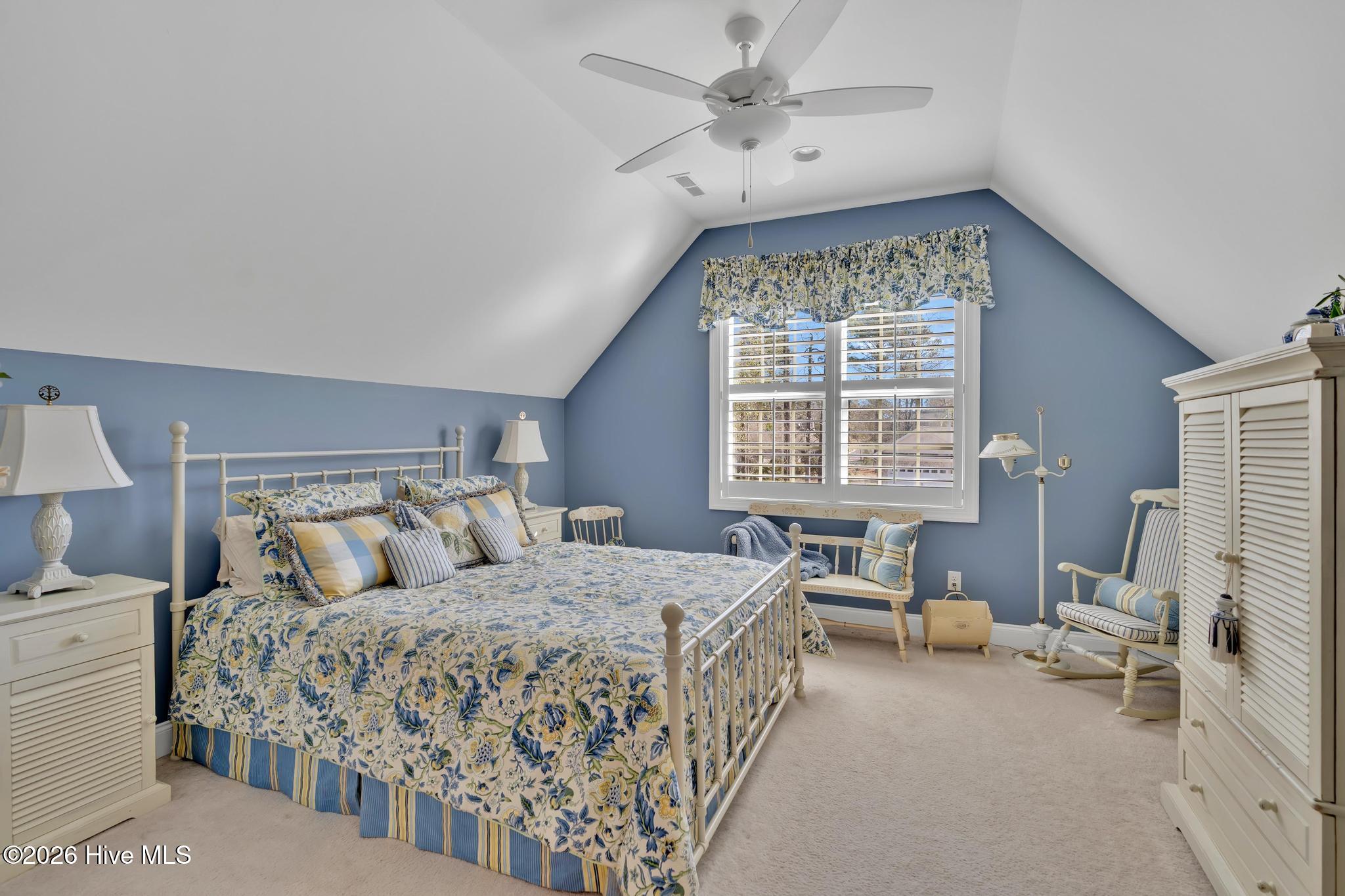 100552024 | Photo 32