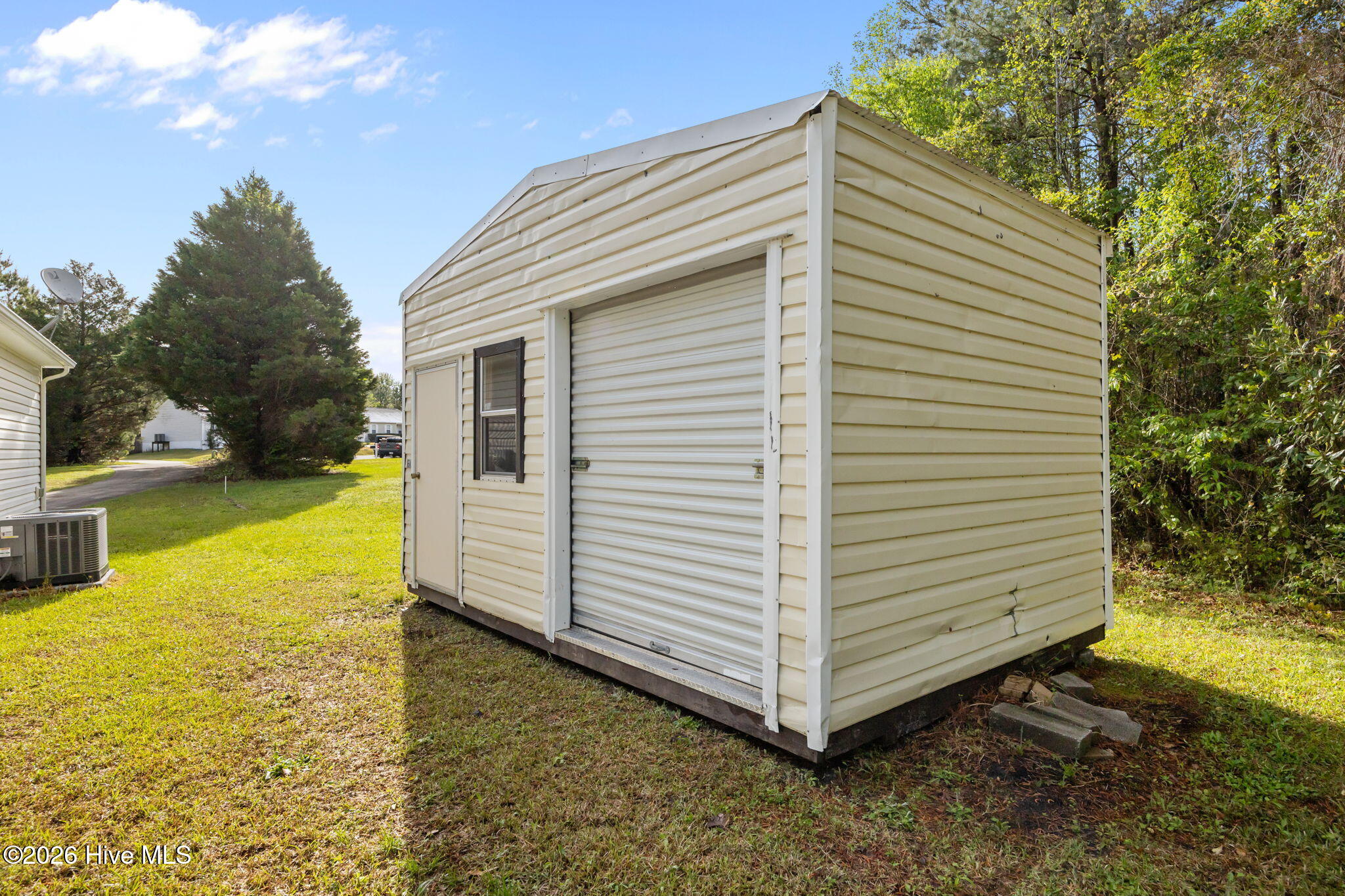 100565489 | Photo 34