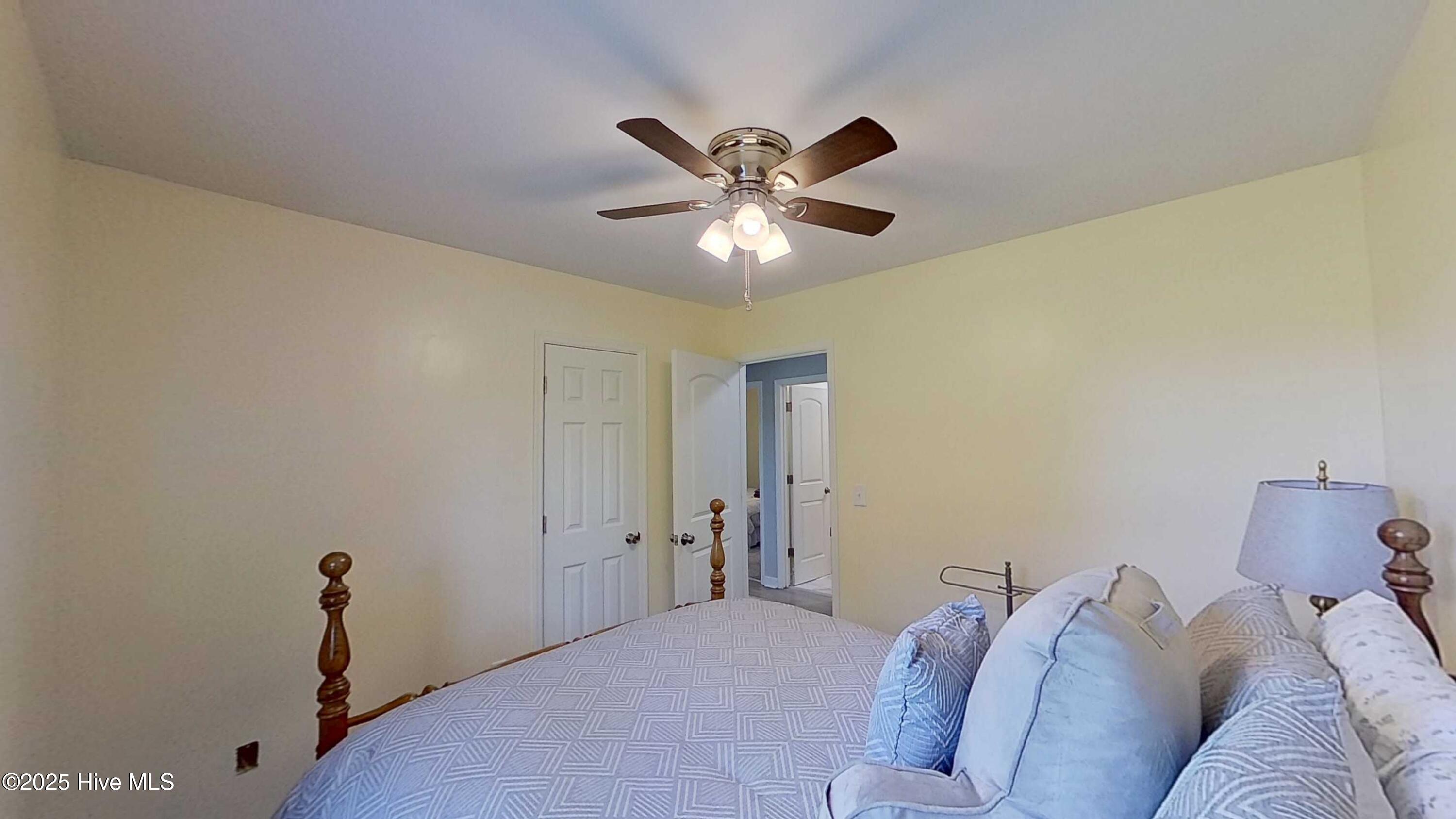 100520578 | Photo 20