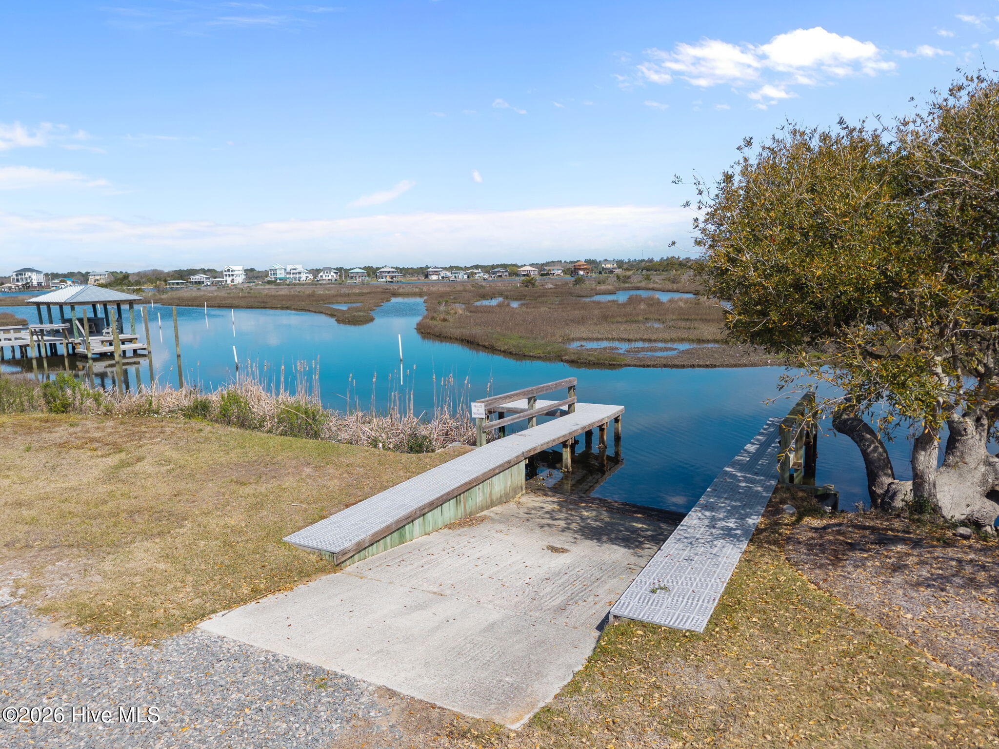 100564459 | Photo 69