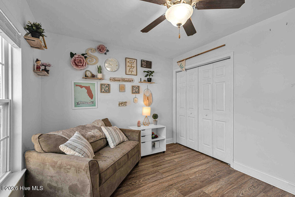 100555135 | Photo 26