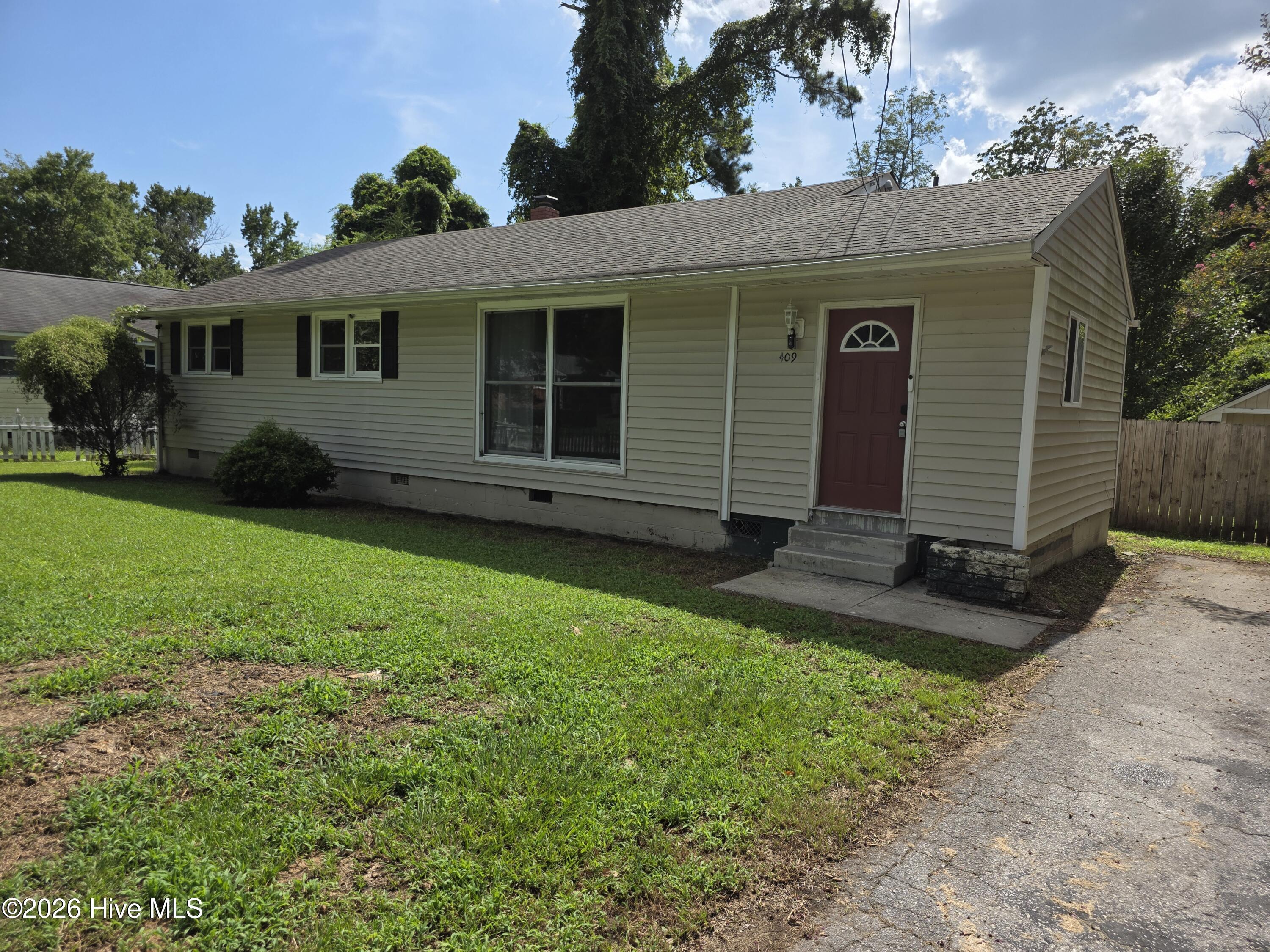 Exterior photo of 409 Jarman Street, Jacksonville, NC 28540. MLS: 100598589