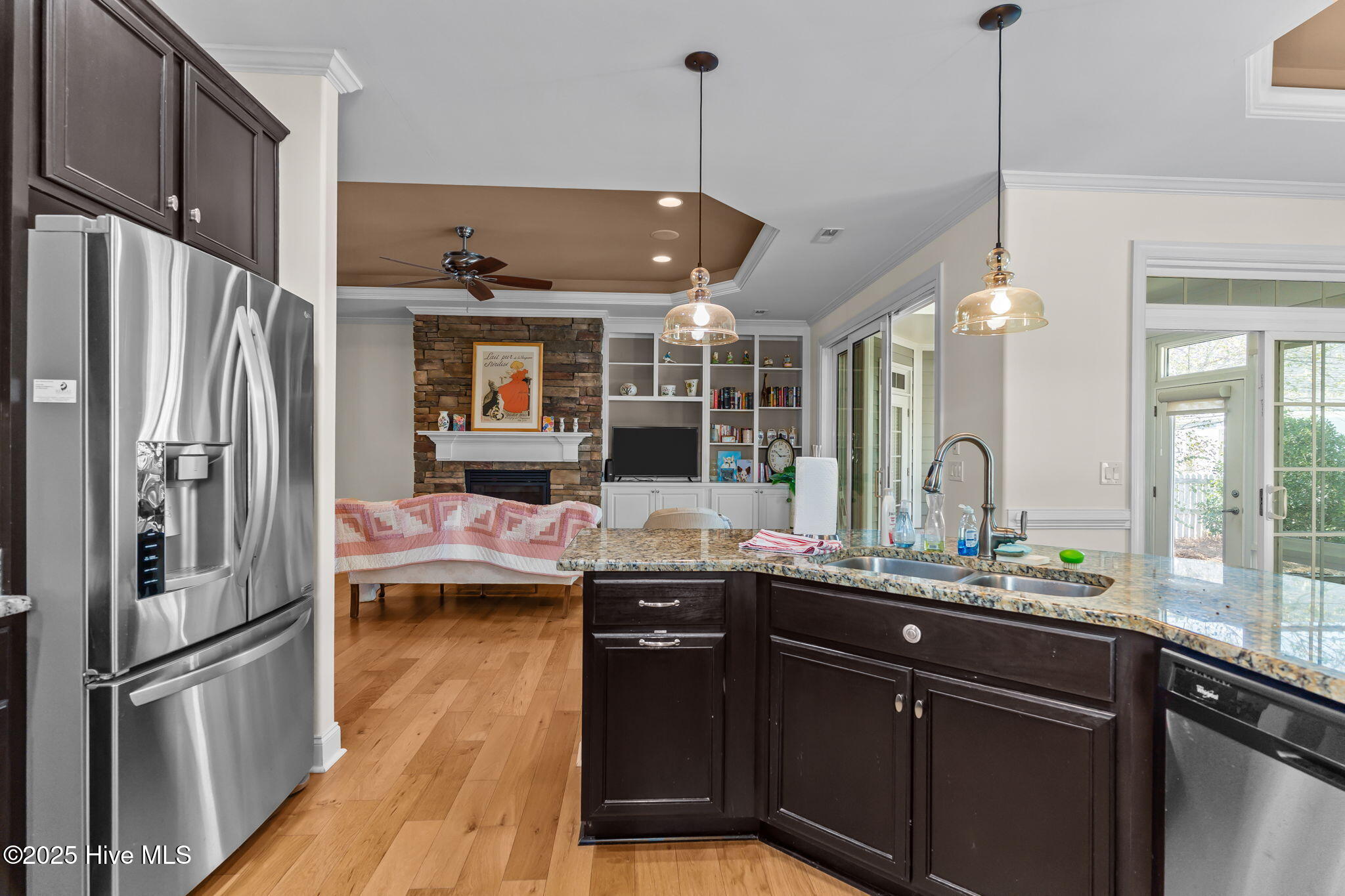 100538219 | Photo 13