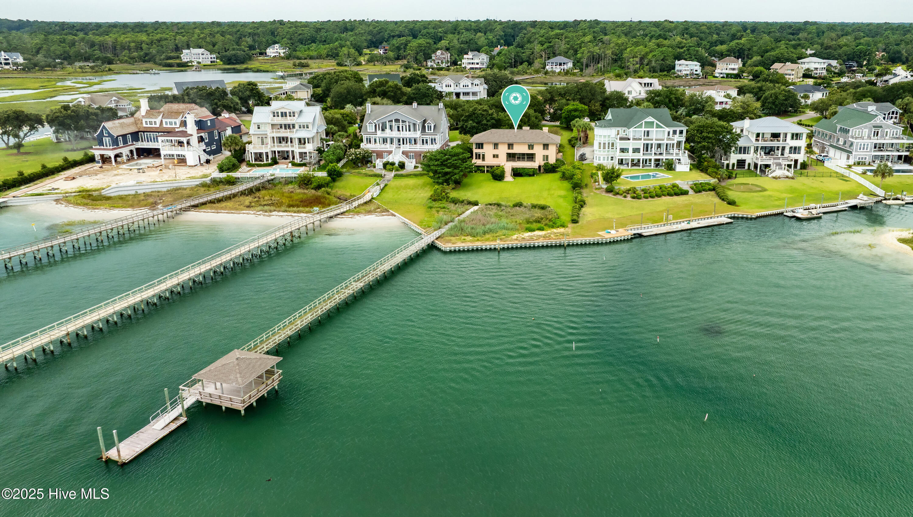 100527389 | Photo 61