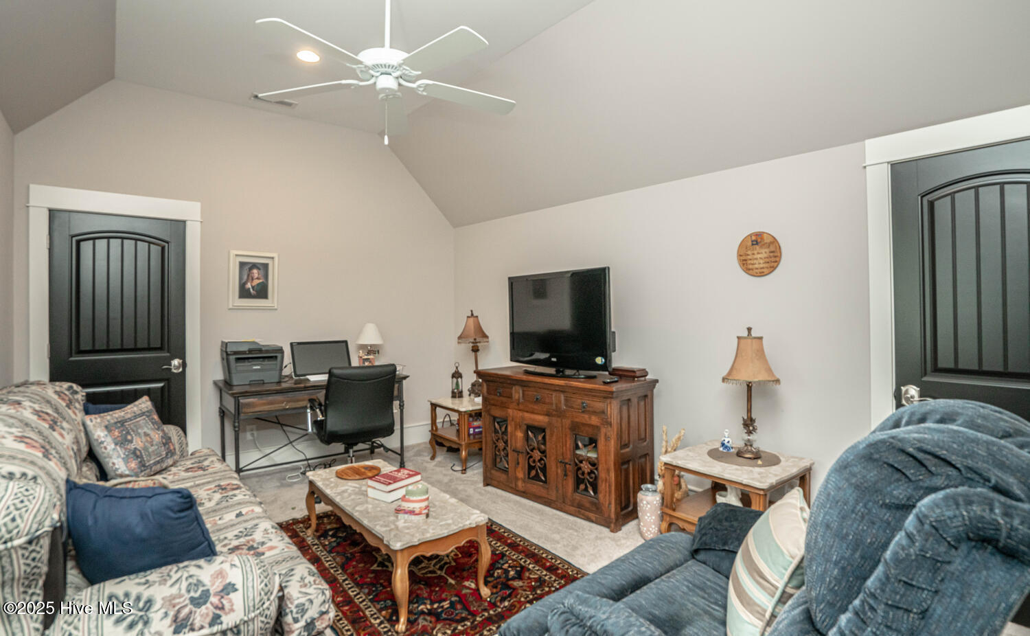 100566478 | Photo 48