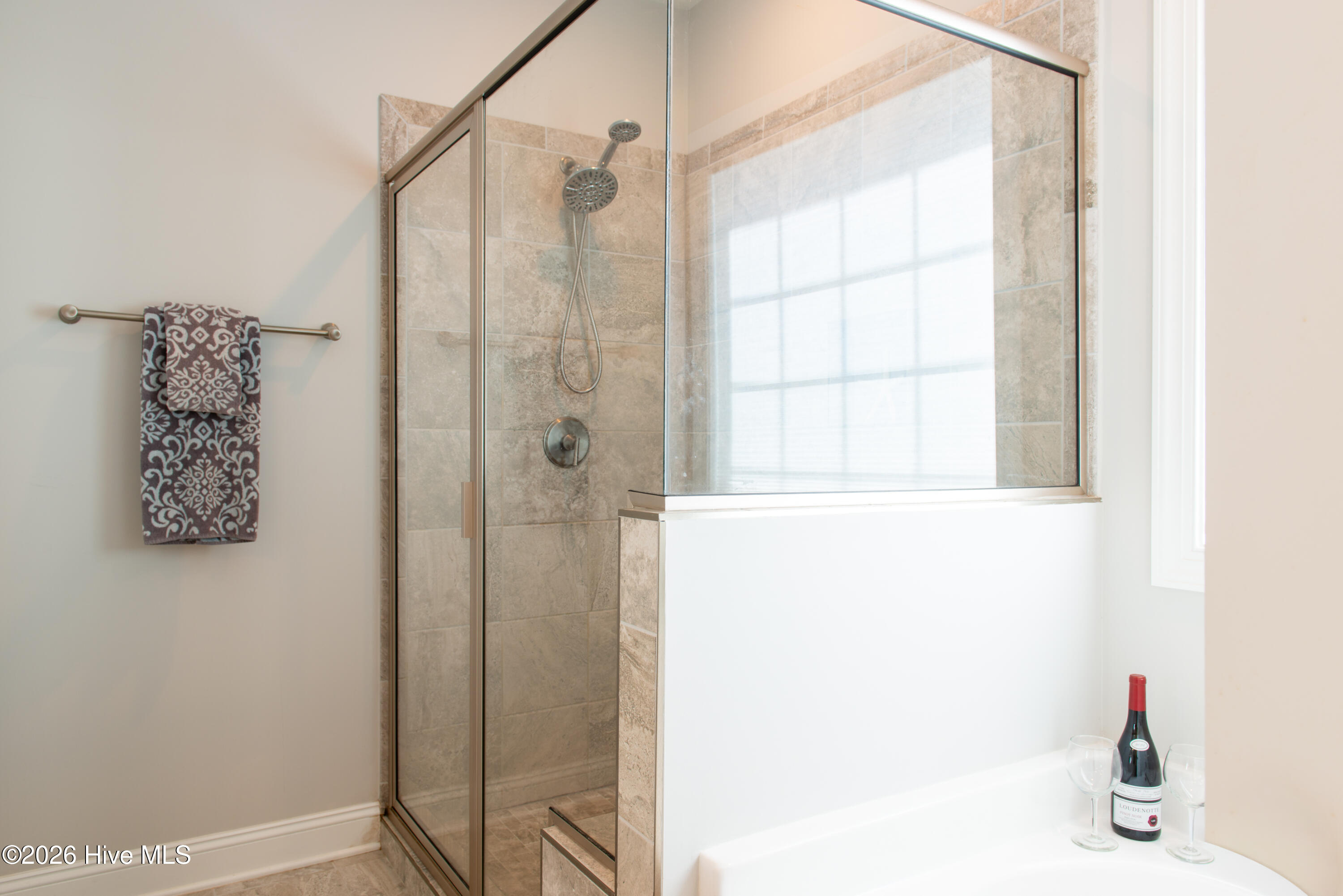 100568036 | Photo 44