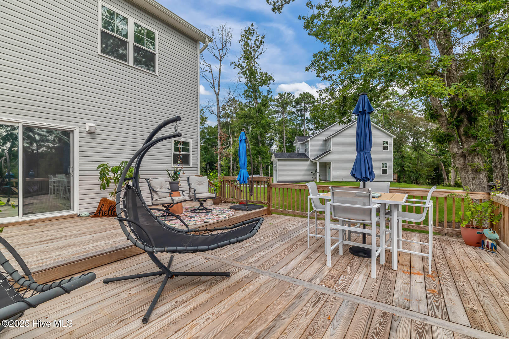 100544097 | Photo 60