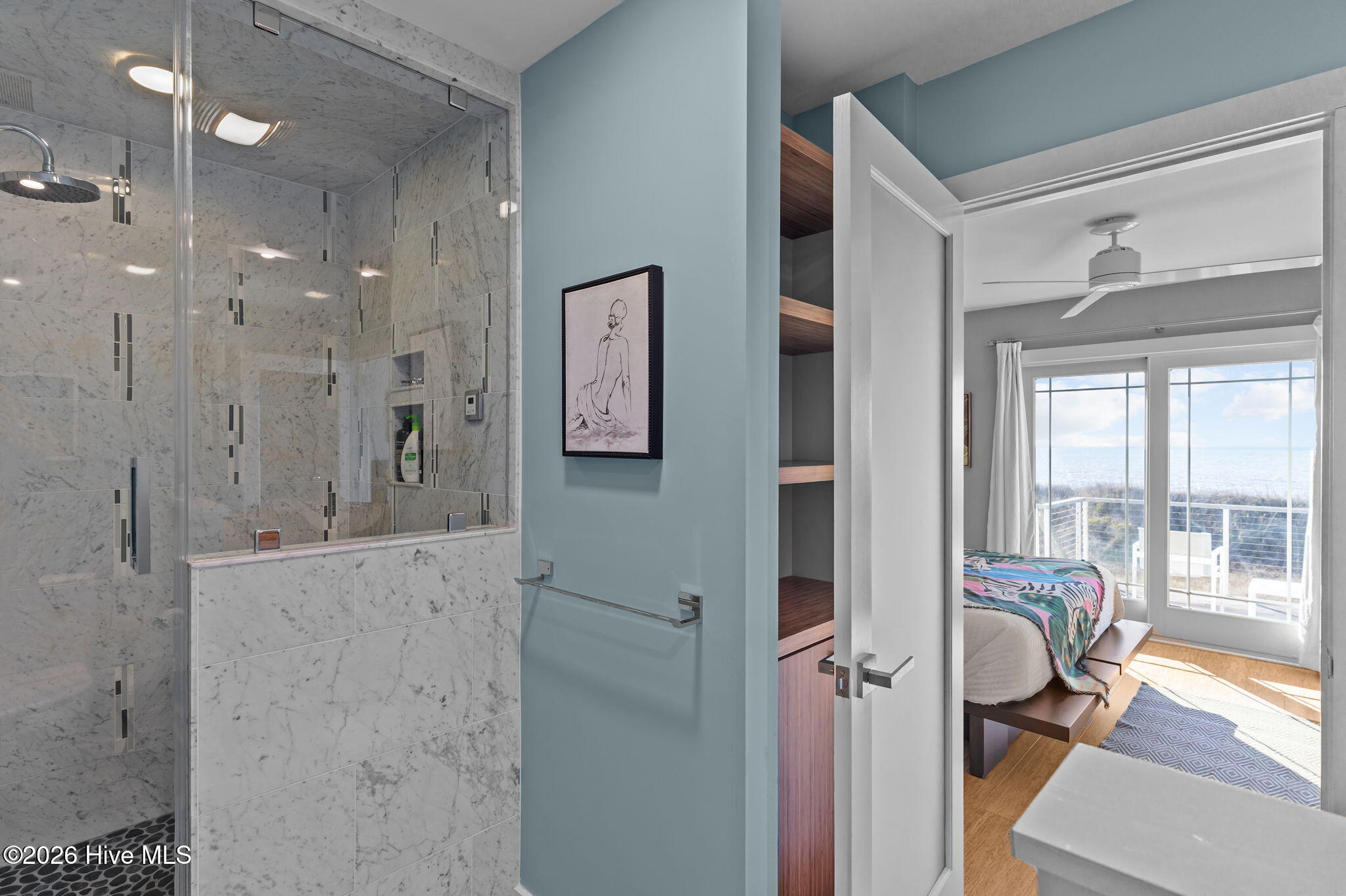 100552258 | Photo 32