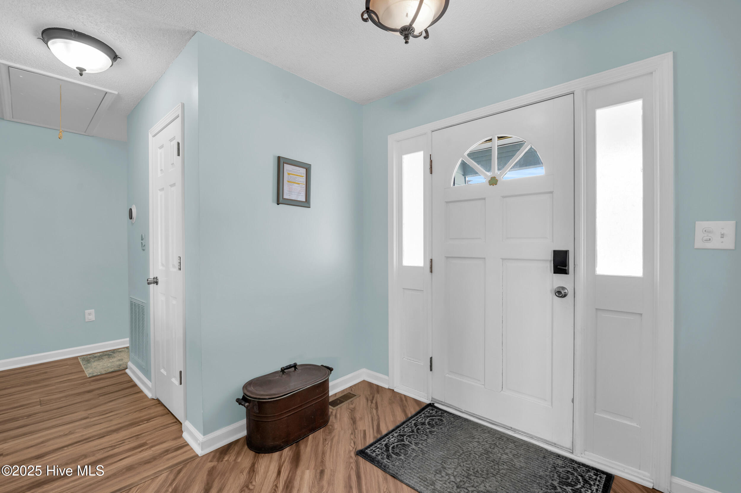 100543917 | Photo 11