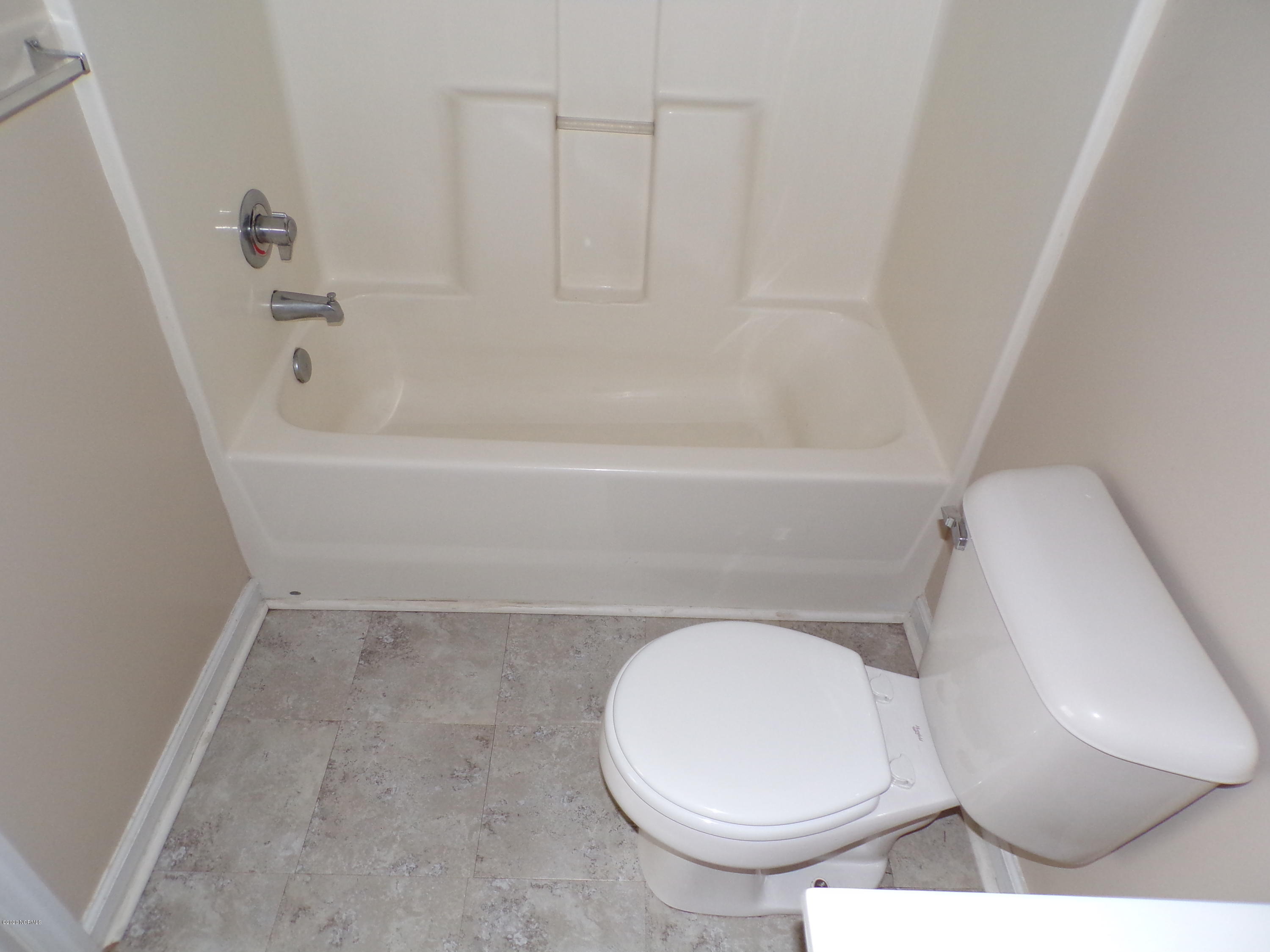 100556621 | Photo 16