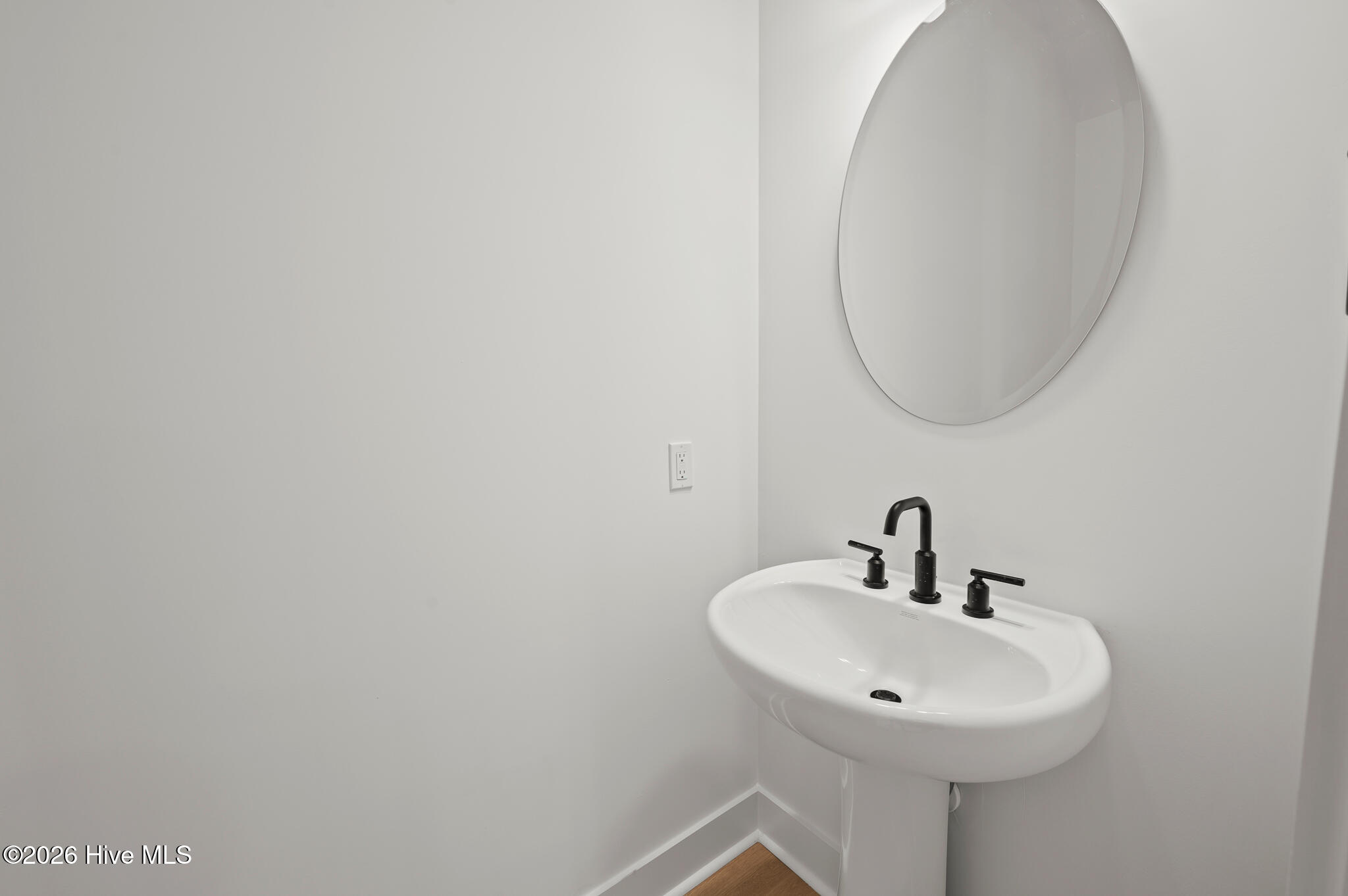 100552796 | Photo 27