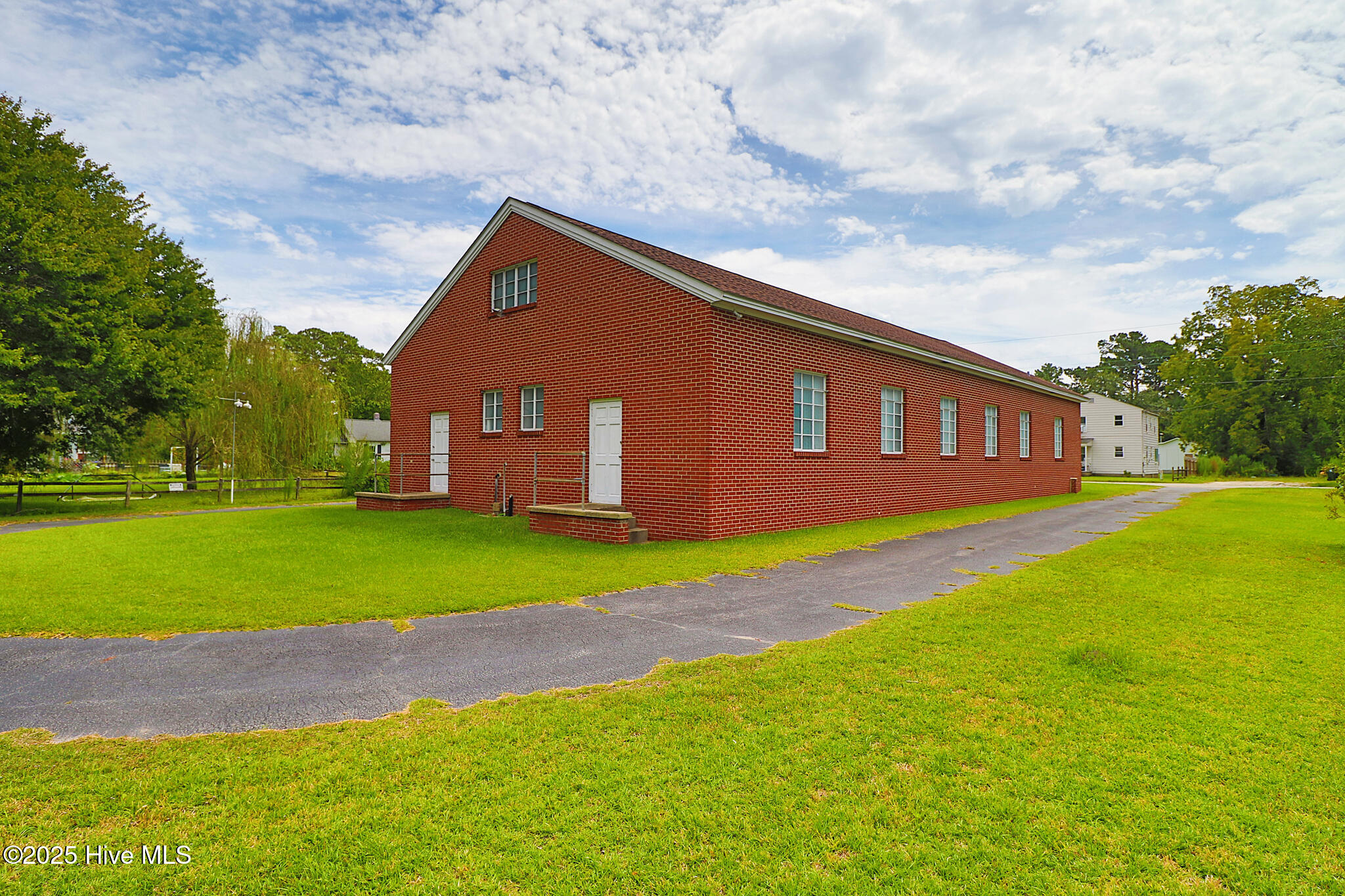 2101 S Lakeview Drive,Newport