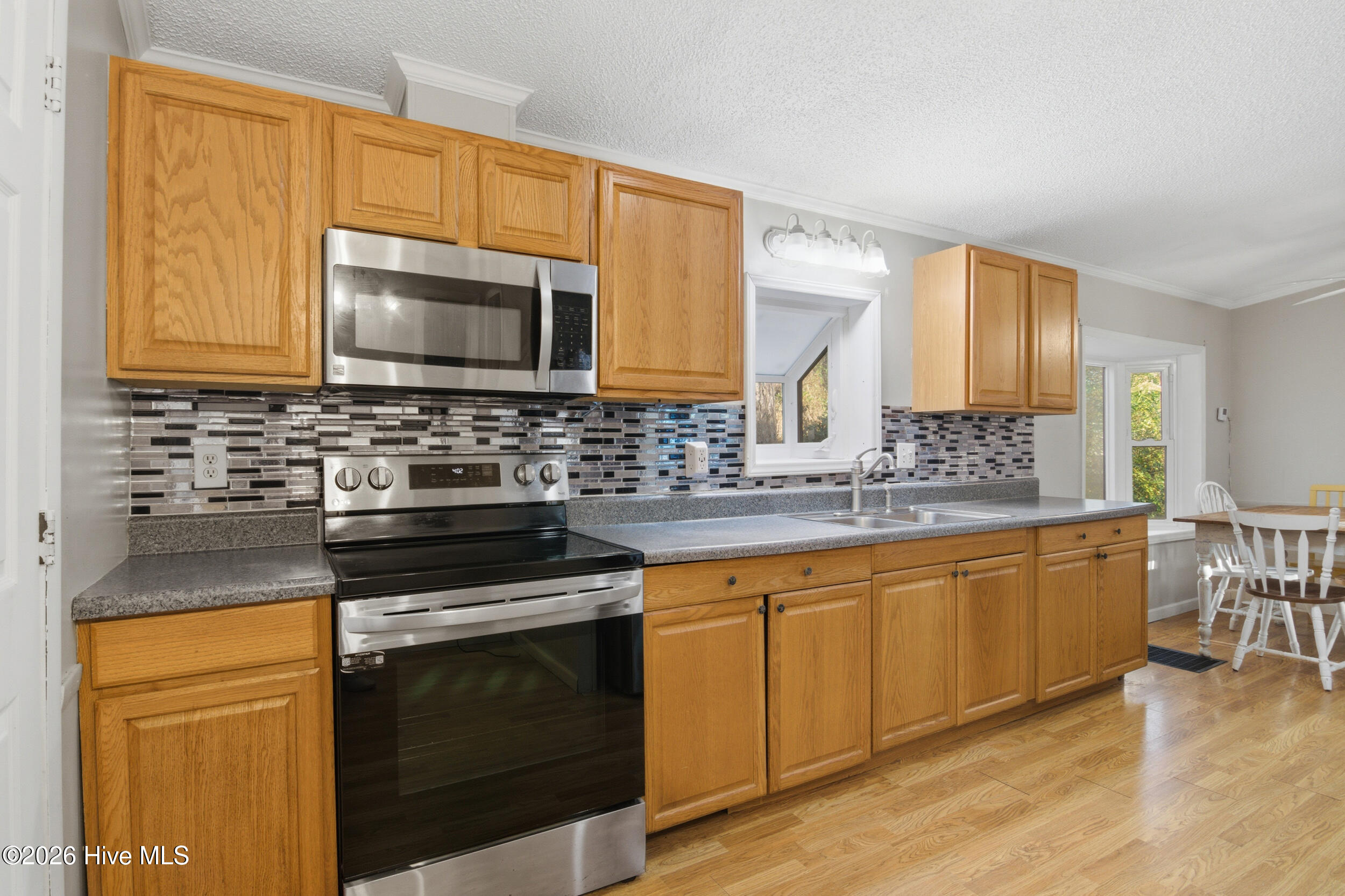 100553535 | Photo 14