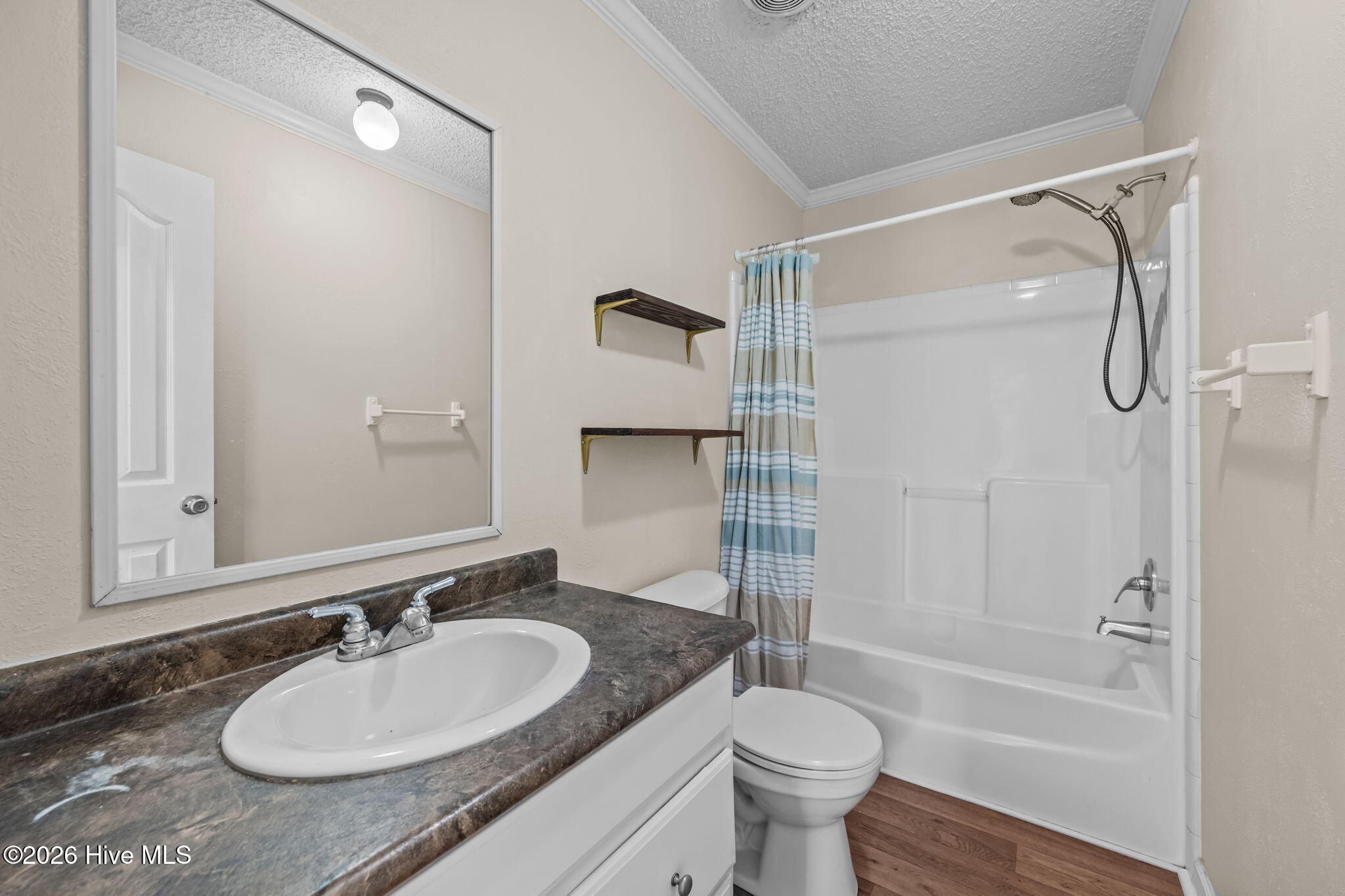 100555168 | Photo 25