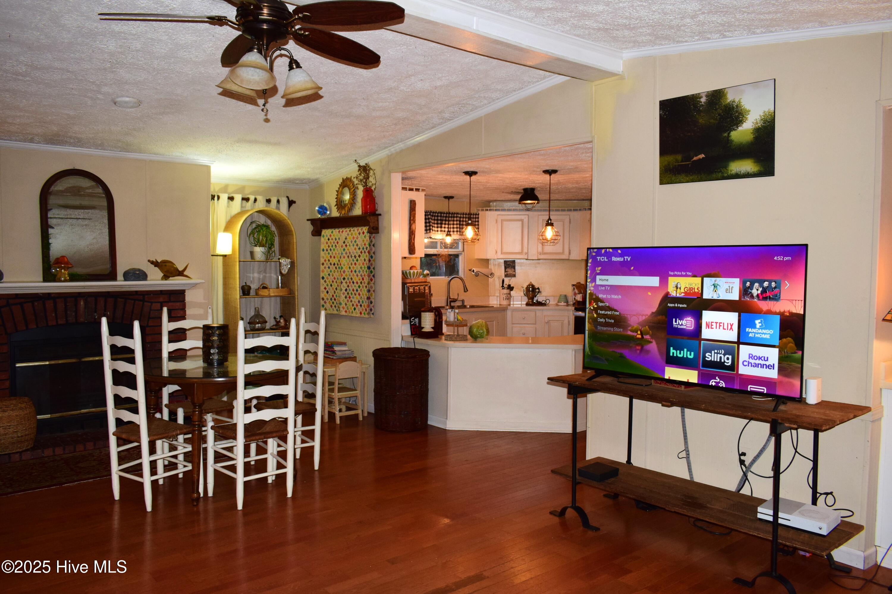 100543289 | Photo 17