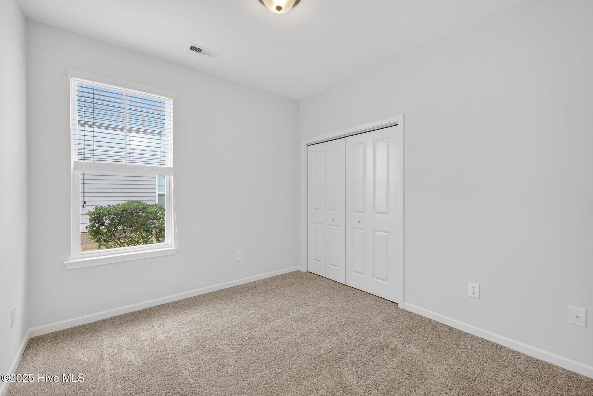 100545229 | Photo 26