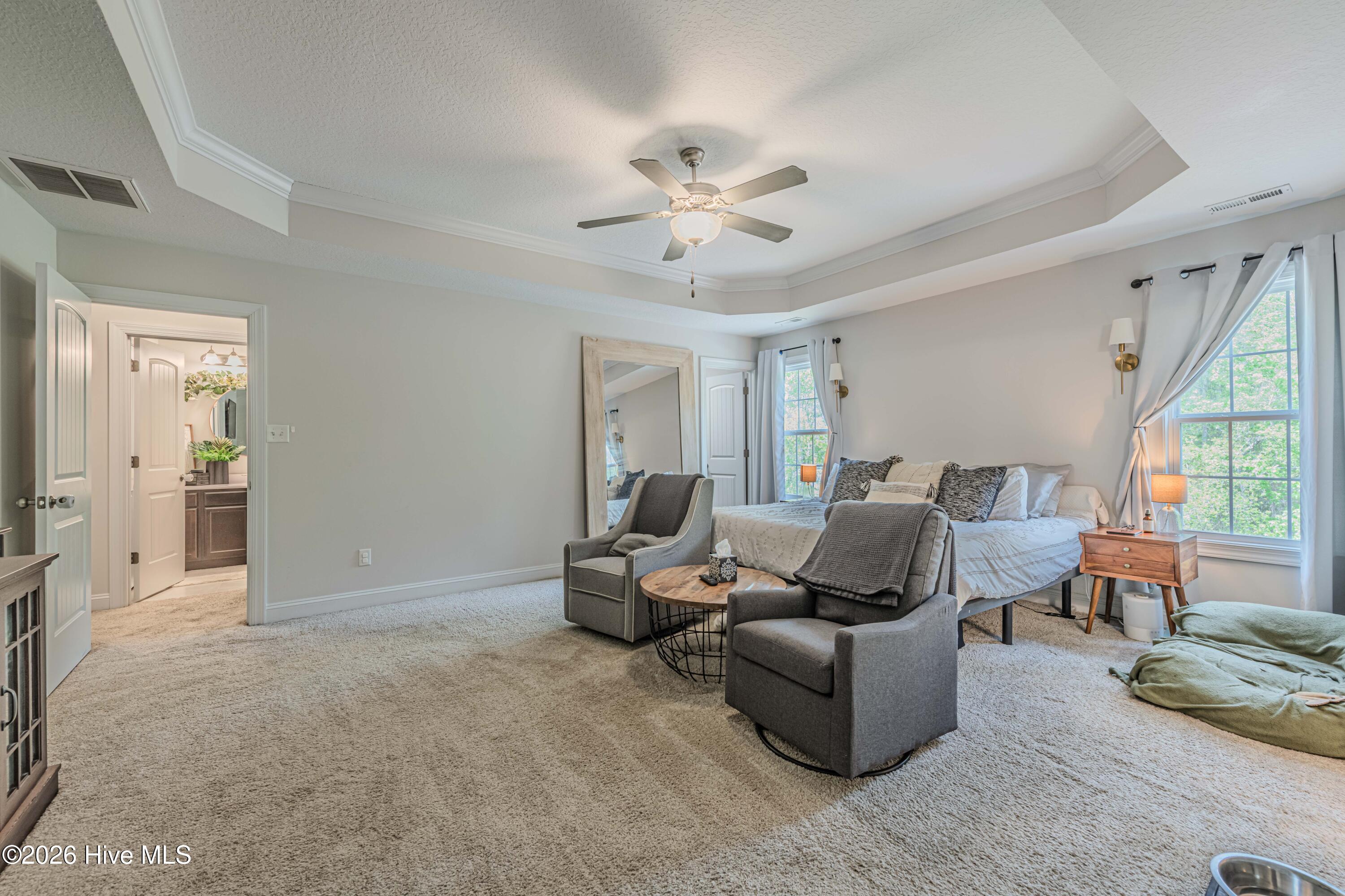 100570010 | Photo 30