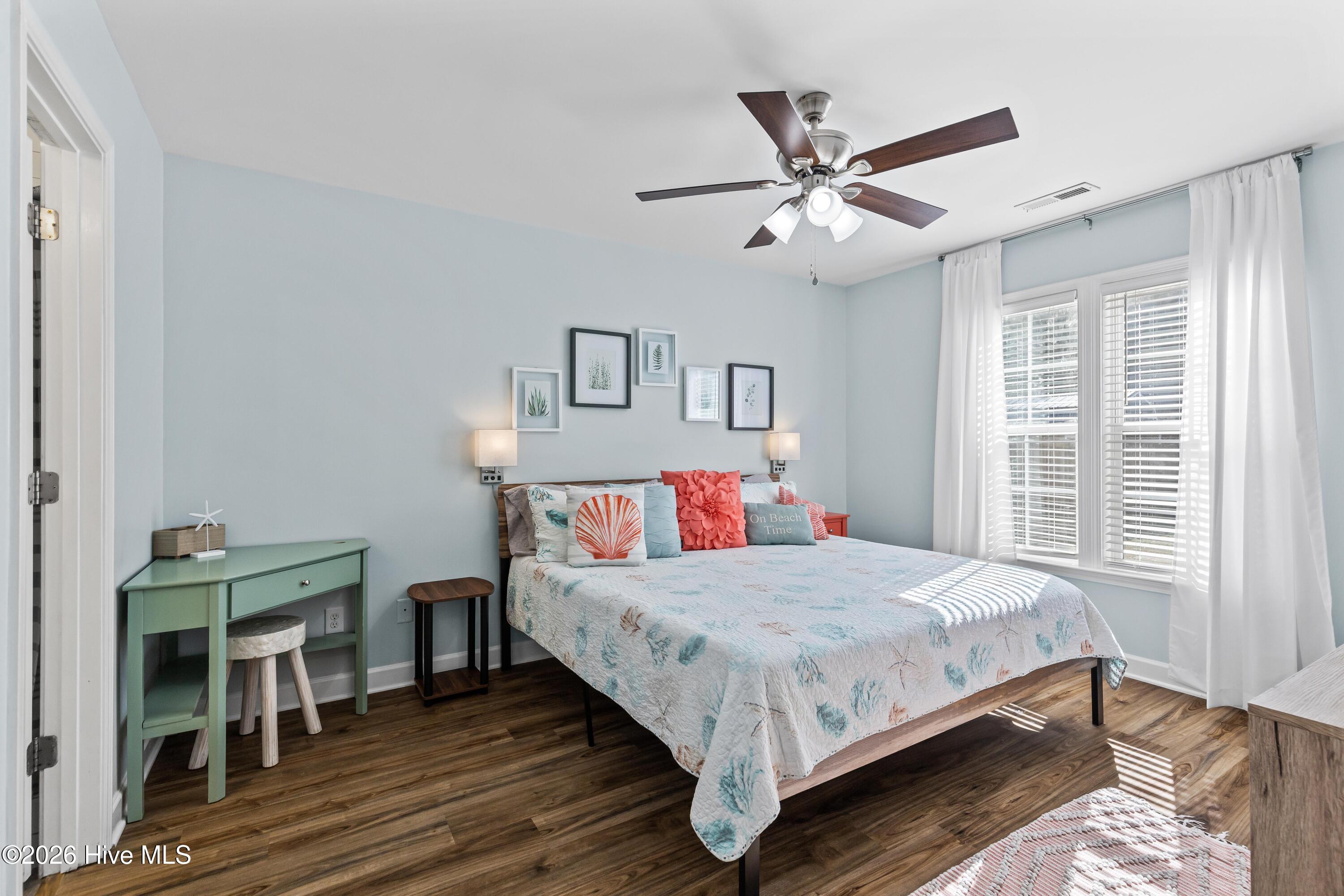 100549880 | Photo 10