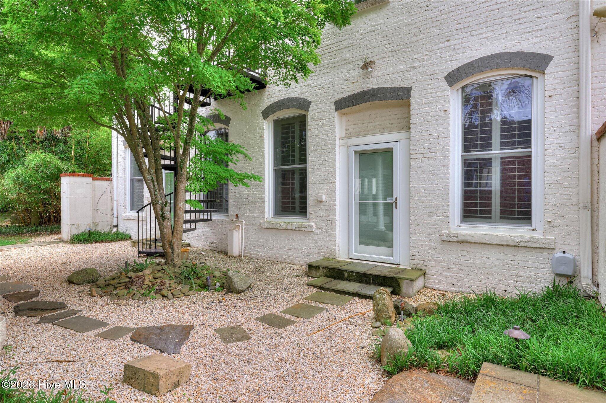 150 Fairfield St
