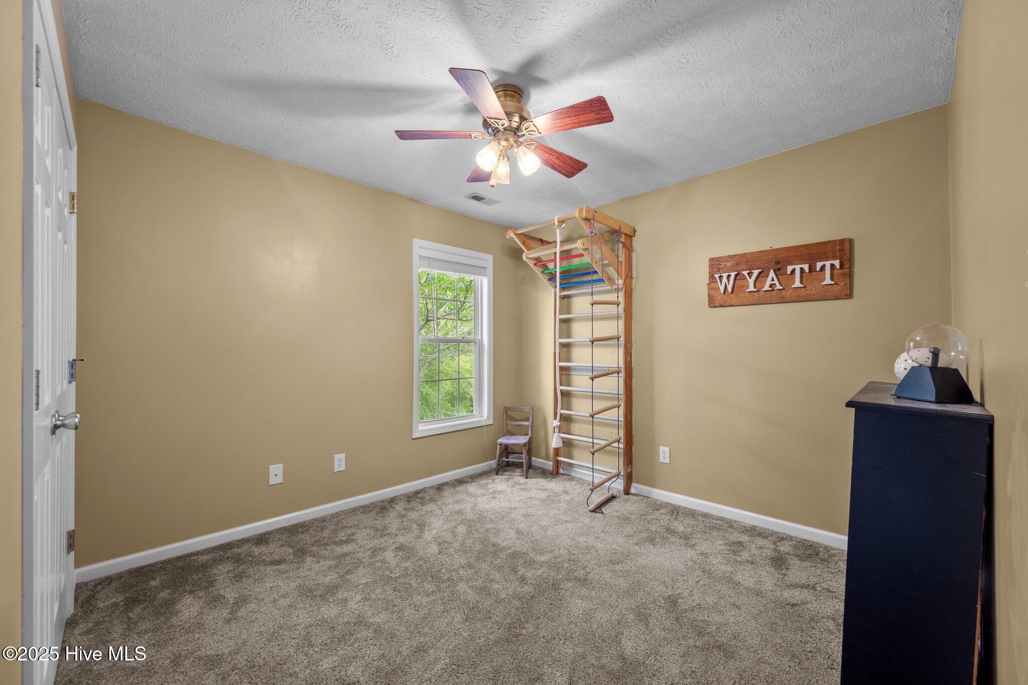 100548060 | Photo 30