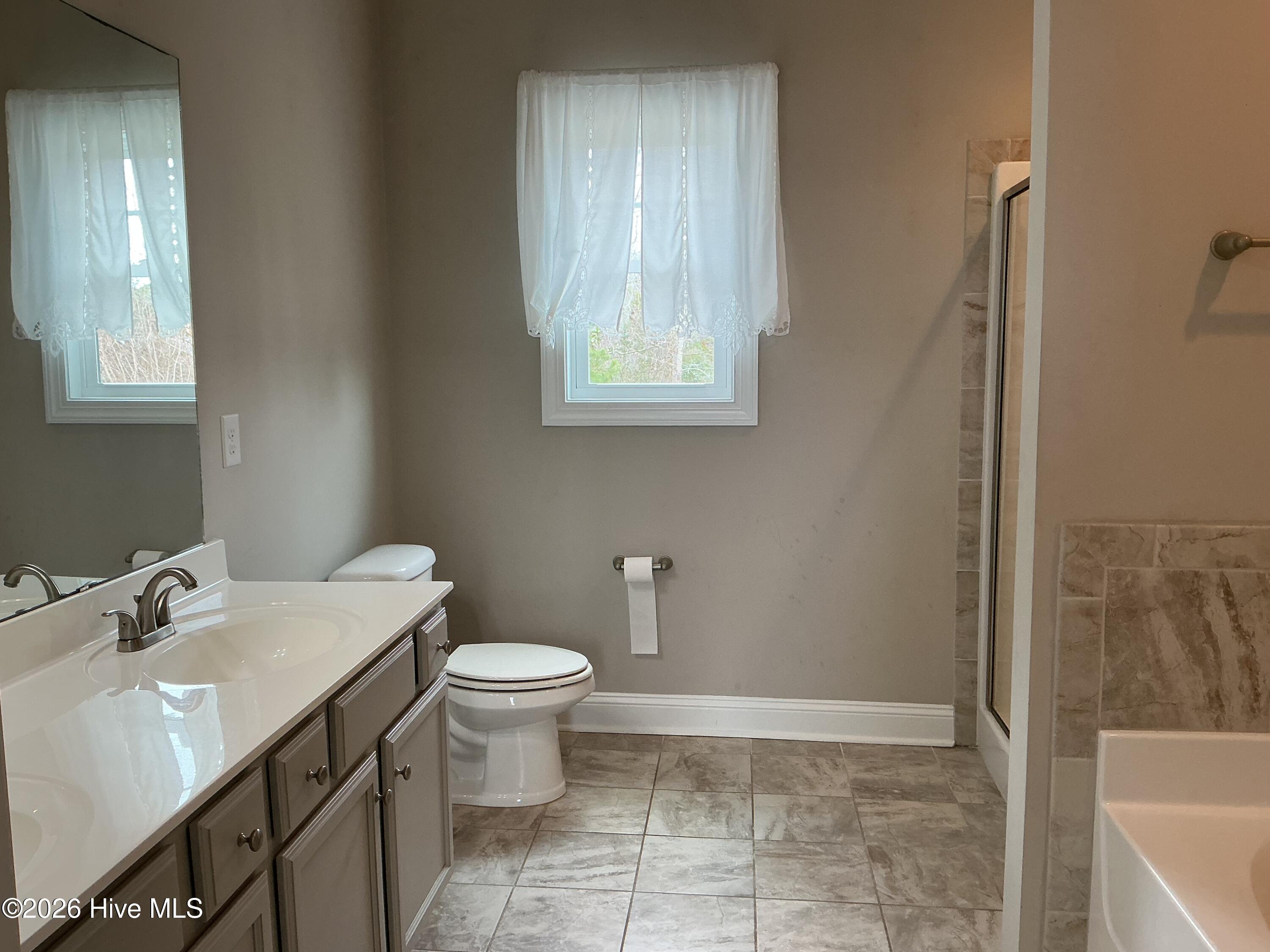 100556854 | Photo 14