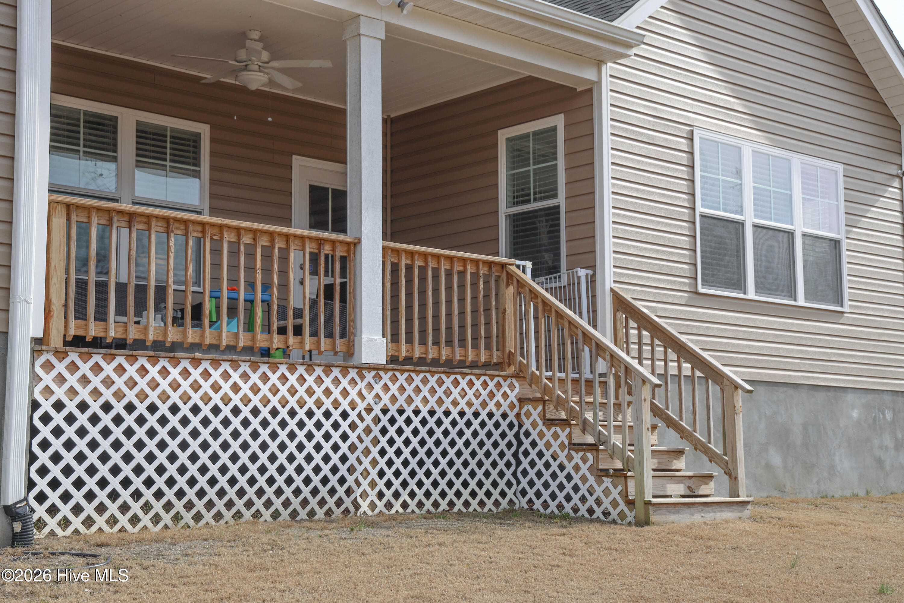 100560693 | Photo 77