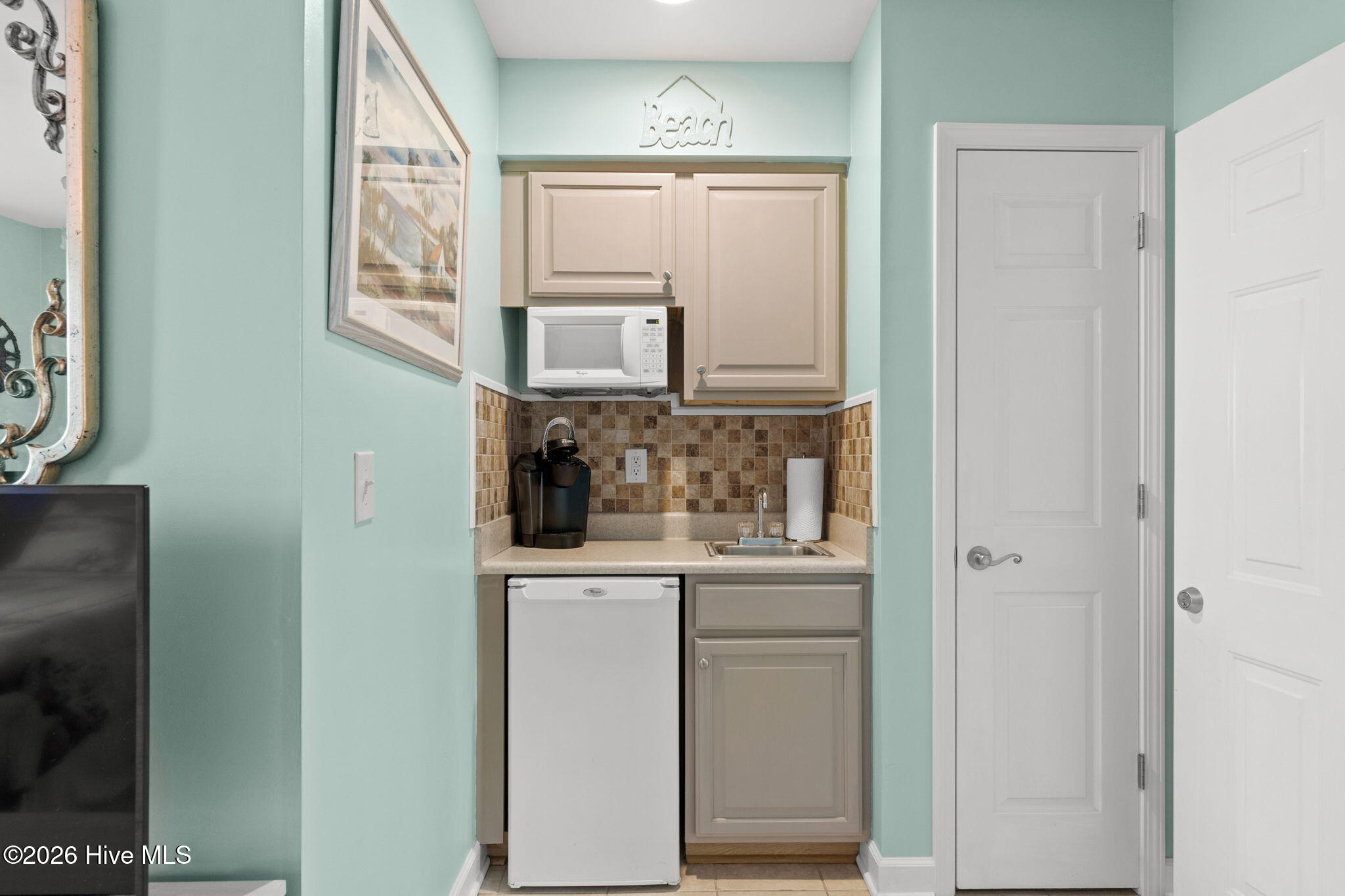 100567876 | Photo 24