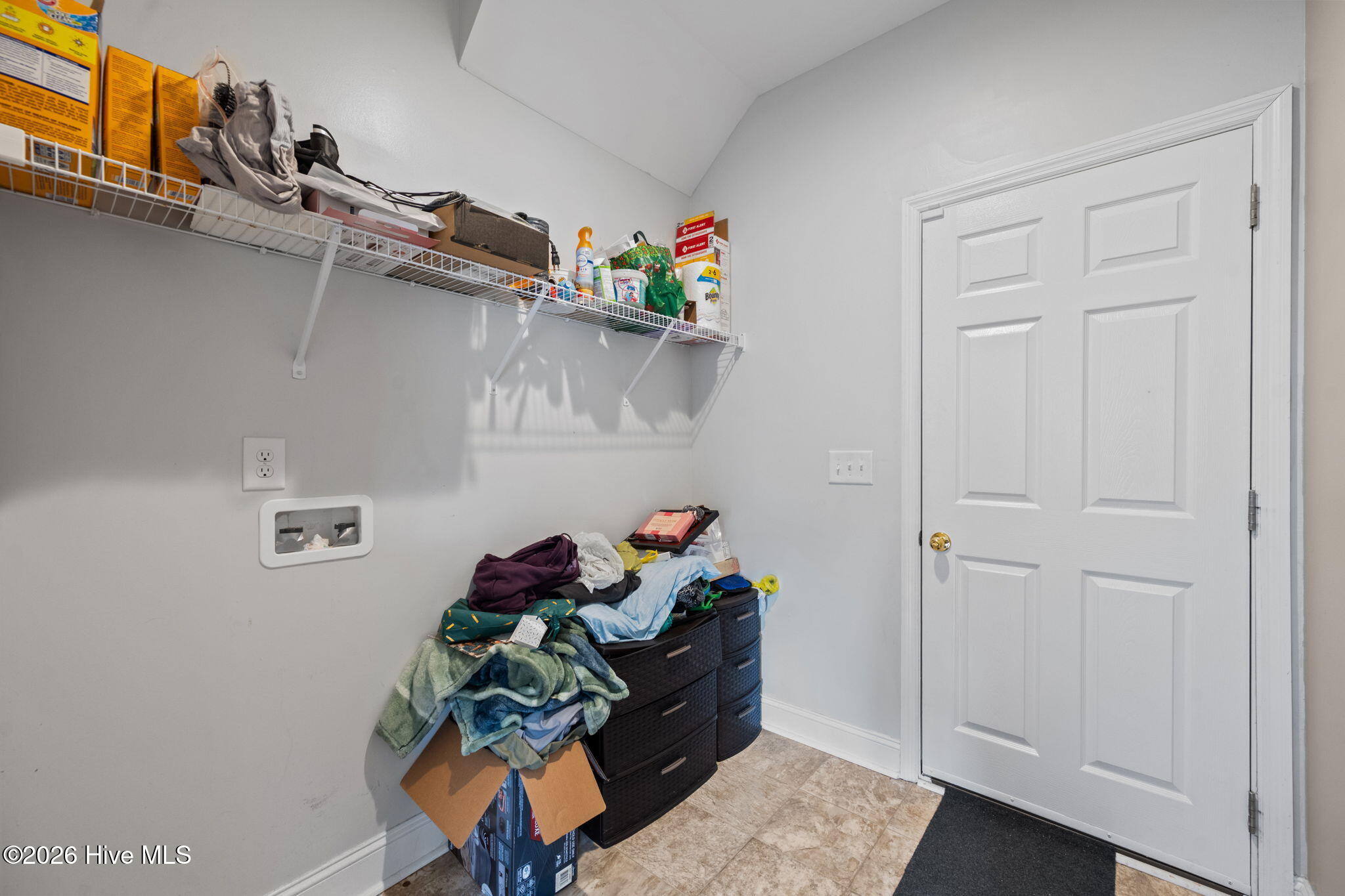 100549610 | Photo 34